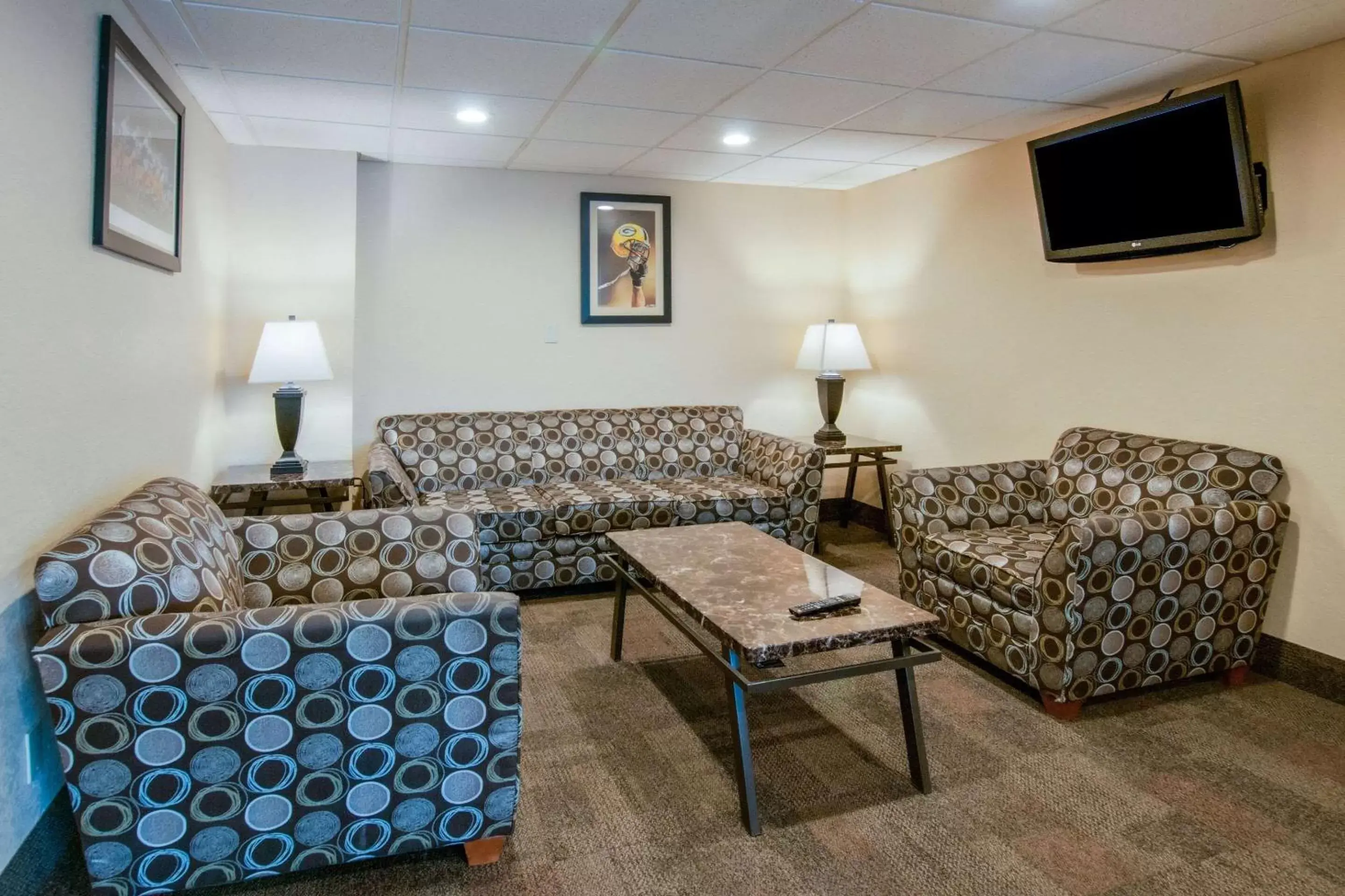 Lobby or reception in Quality Inn Stadium Area Green Bay Stadium Lobby or reception in Quality Inn Stadium Area Green Bay Stadium