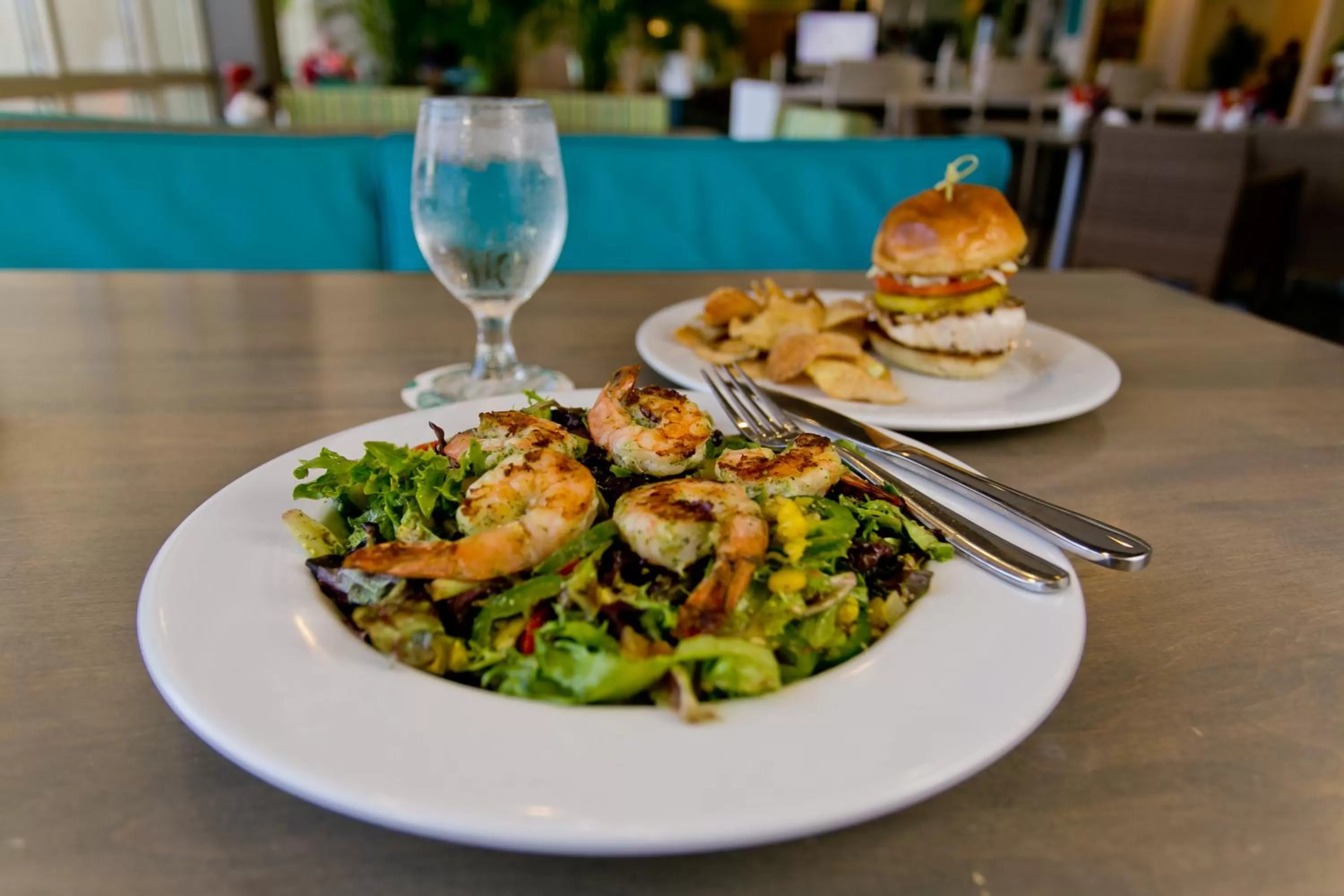 Restaurant/places to eat in Holiday Inn Resort Fort Walton Beach by IHG