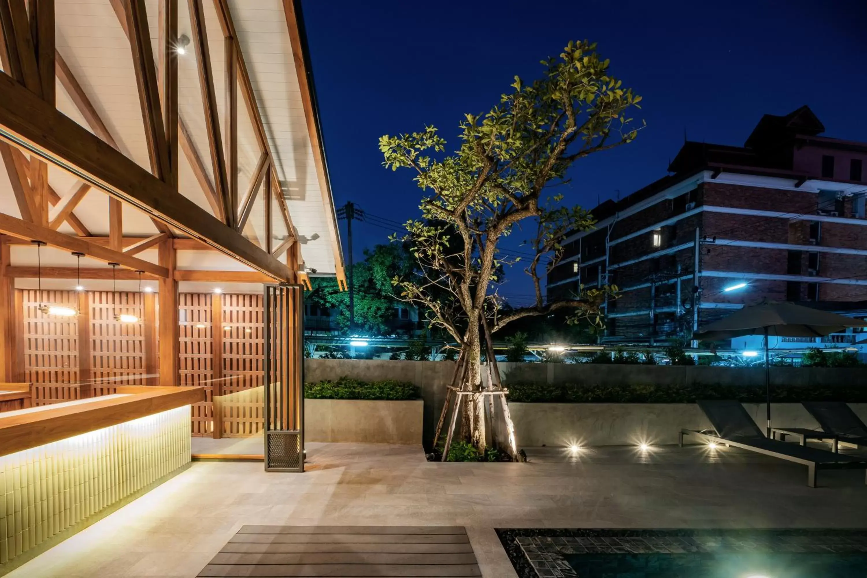 Swimming pool, Property Building in Raming Lodge Hotel & Spa