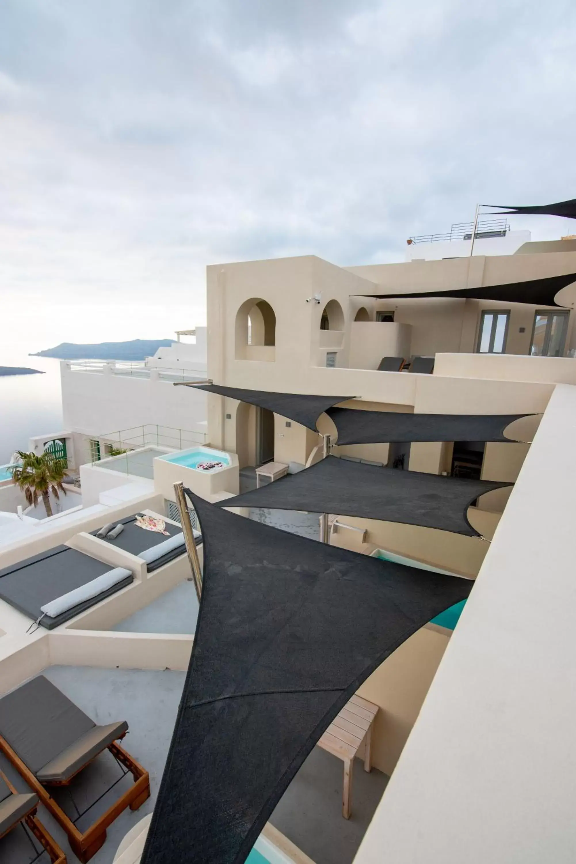 Property building in Caldera Cliff Illusion Property building in Caldera Cliff Illusion