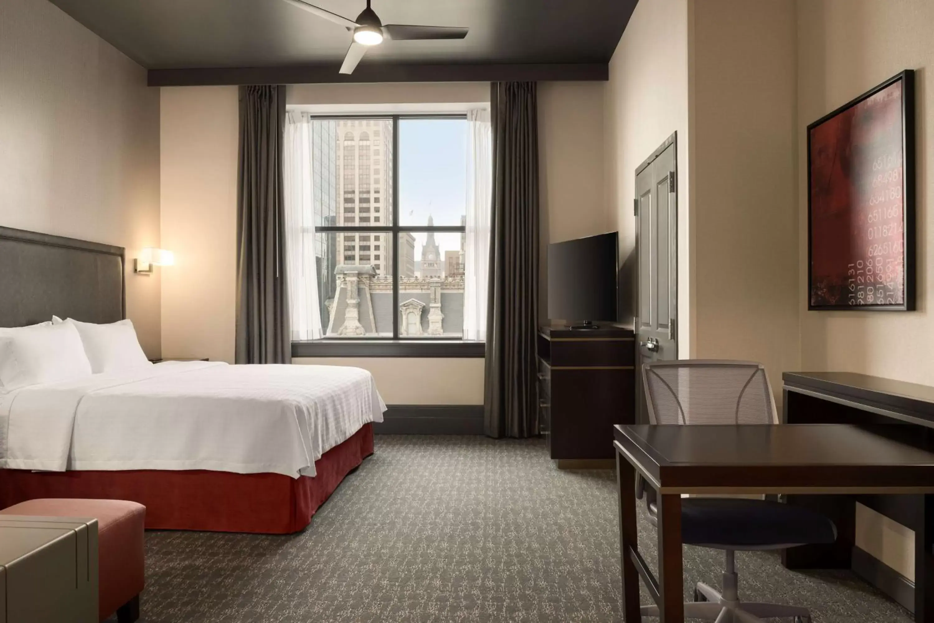 Bedroom, Bed in Homewood Suites By Hilton Milwaukee Downtown