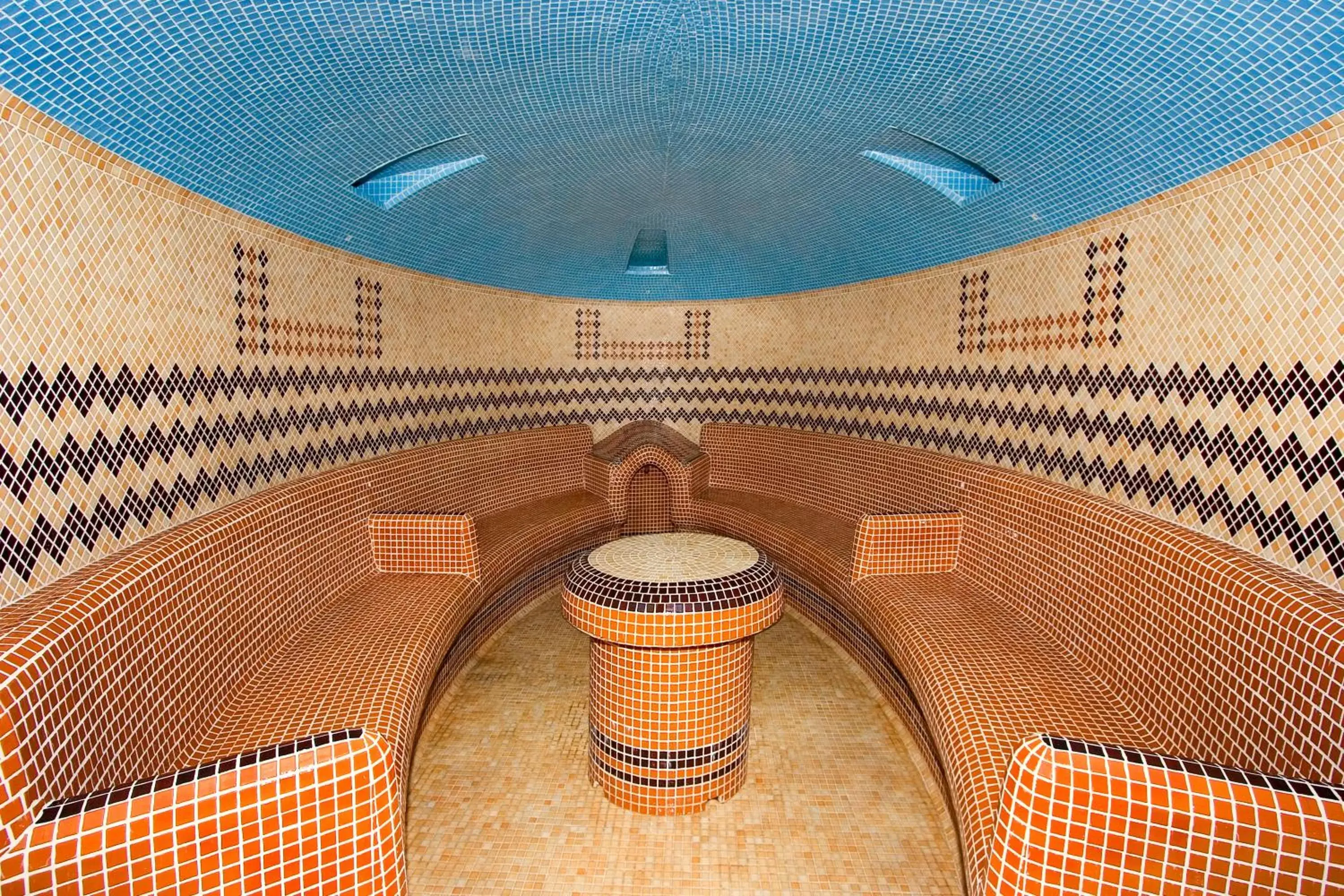 Steam room, Spa/Wellness in Rubin Wellness & Conference Hotel