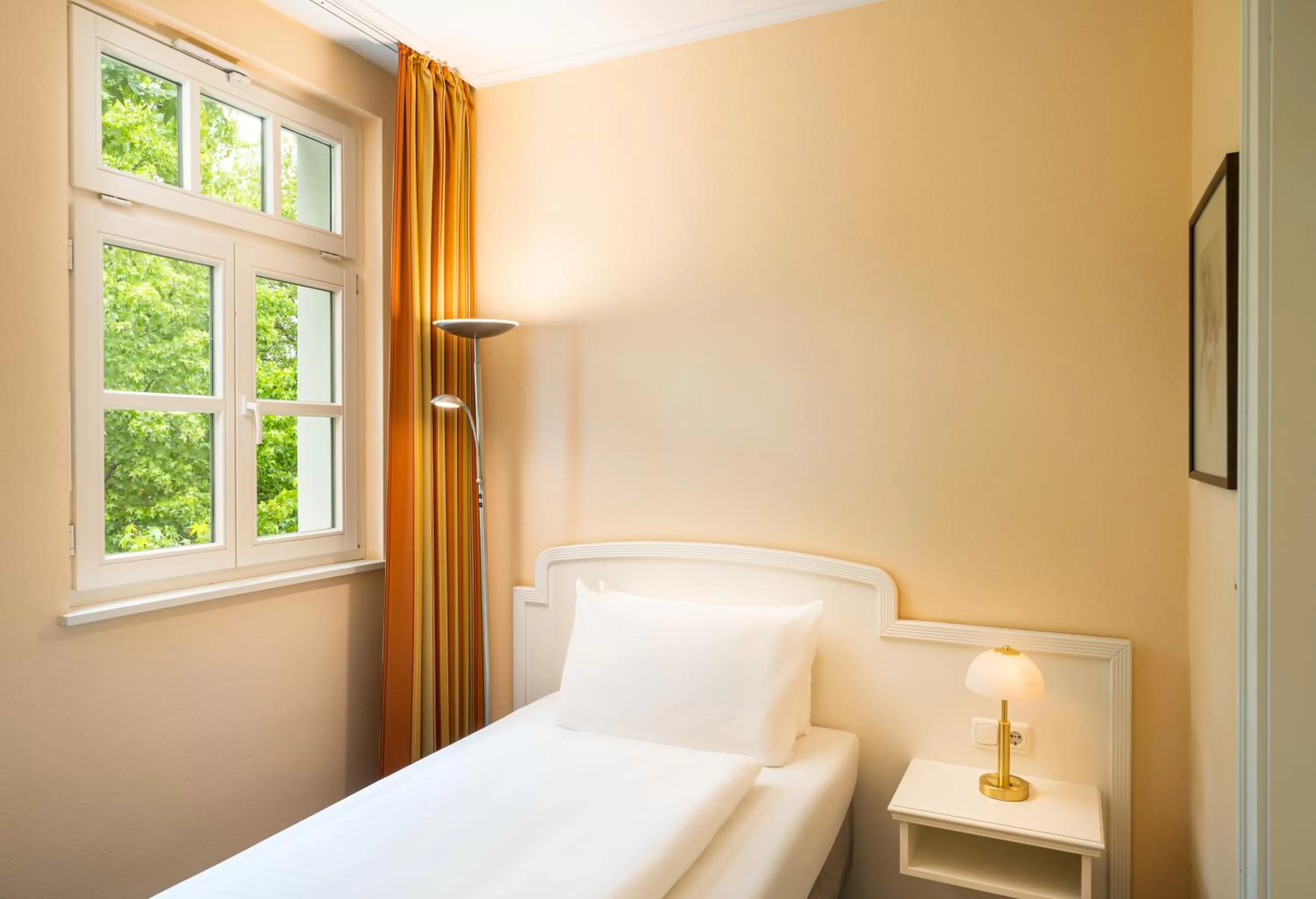 Bedroom, Bed in Arthotel ANA Fleur