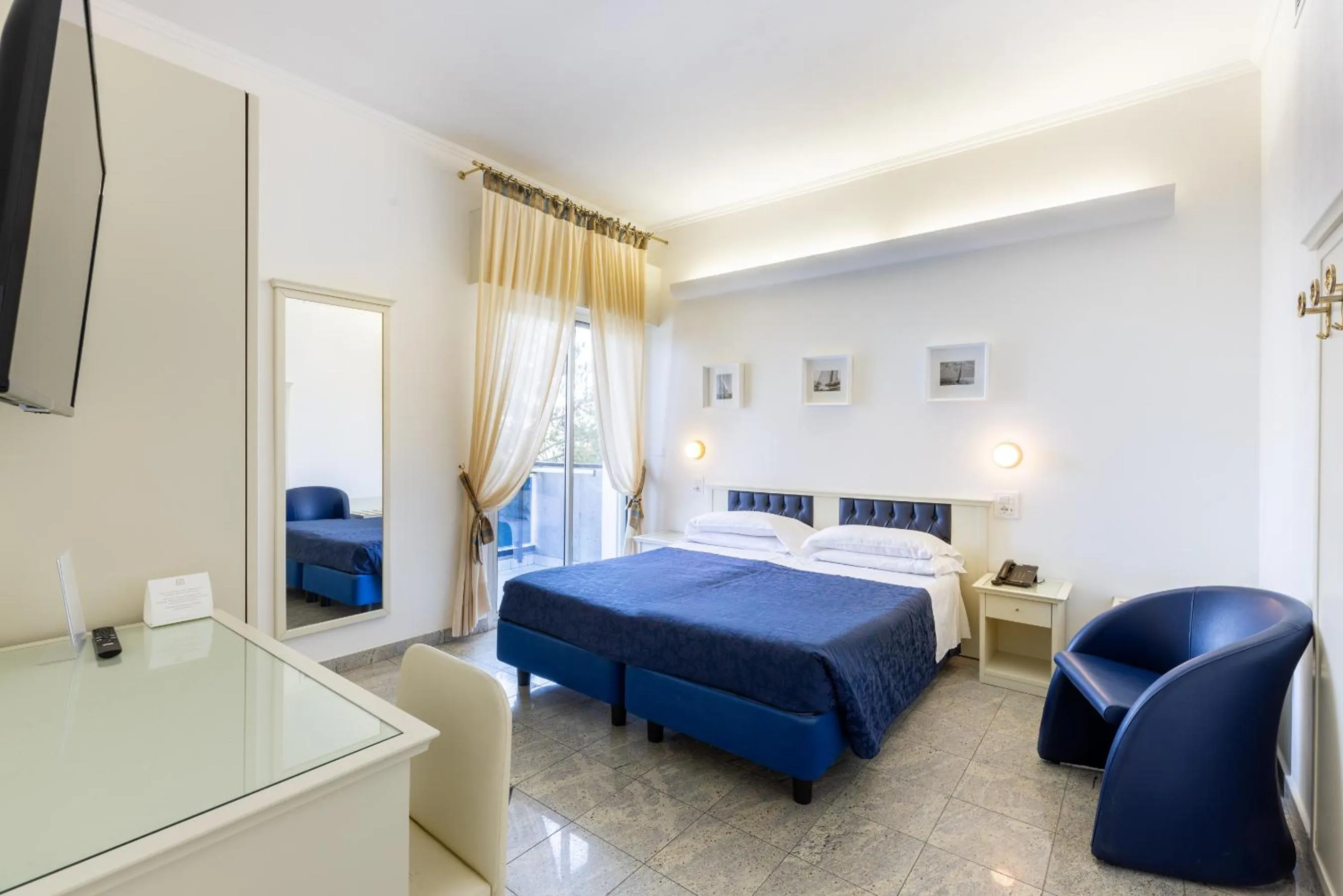 Bedroom, Bed in Hotel Feldberg