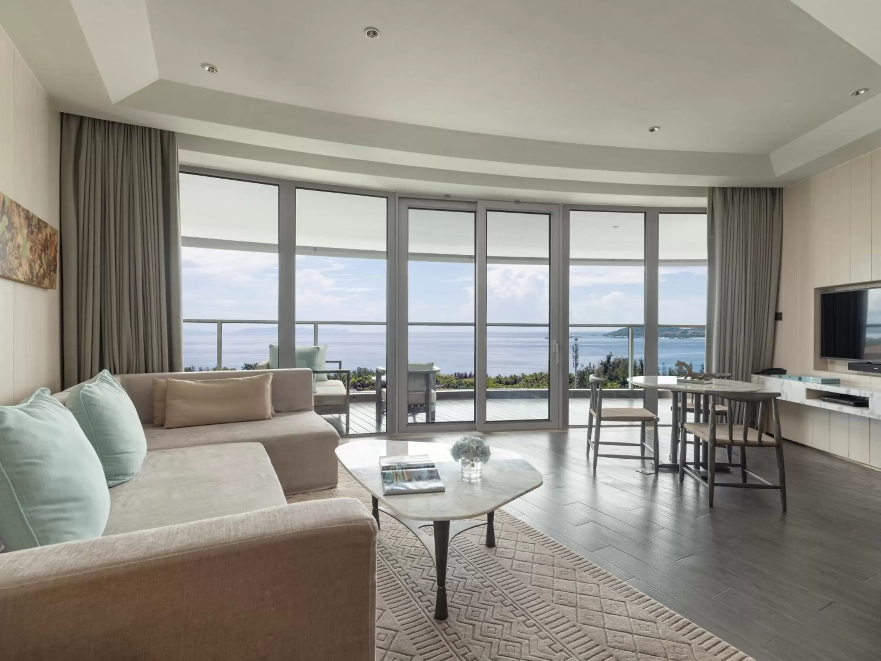 Living room, Seating Area in Rosewood Sanya