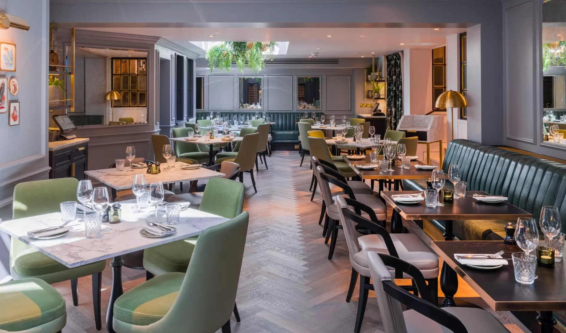 Restaurant/places to eat in 11 Cadogan Gardens and The Apartments by Iconic Luxury Hotels