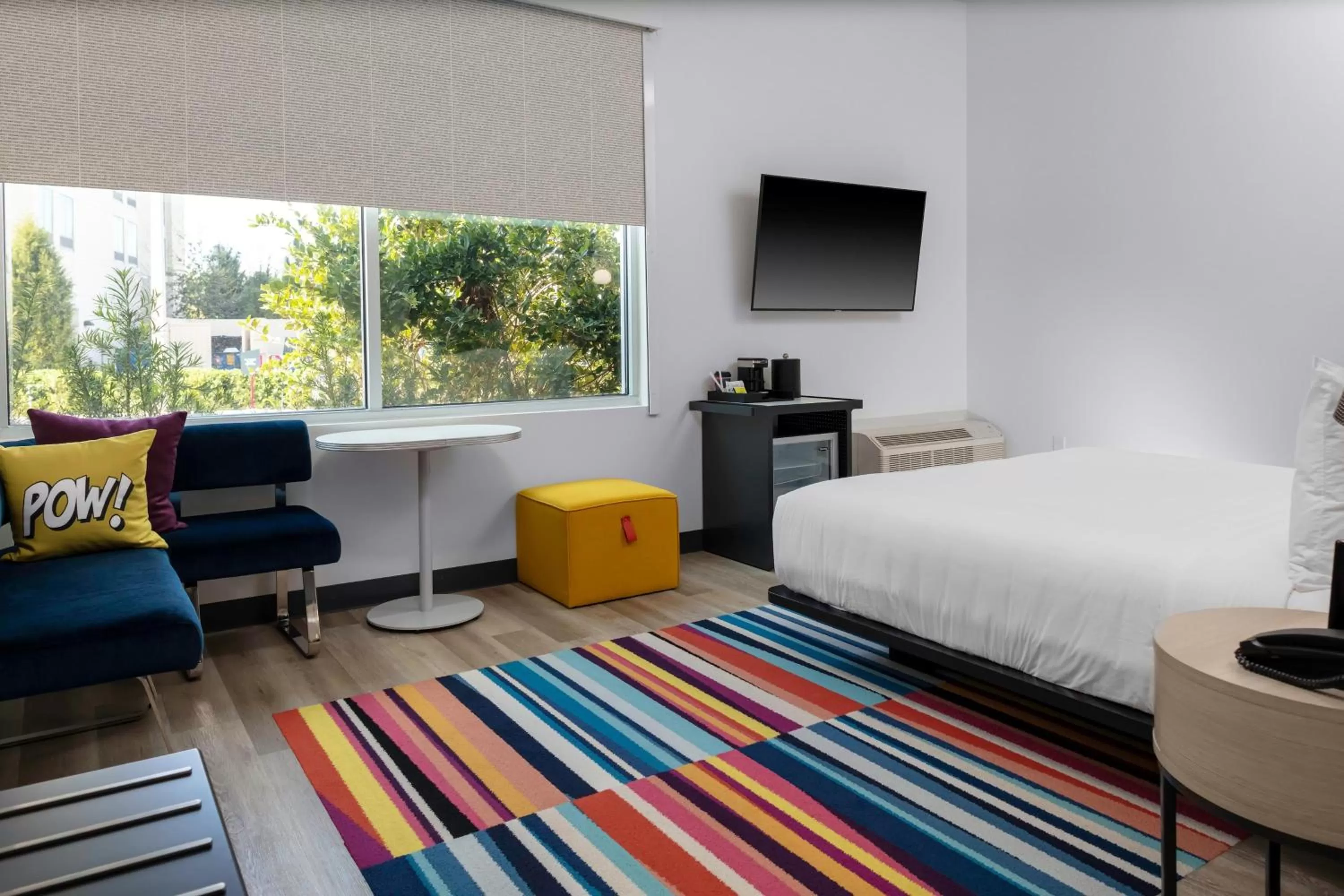 Photo of the whole room, Bed in Aloft Orlando Lake Buena Vista