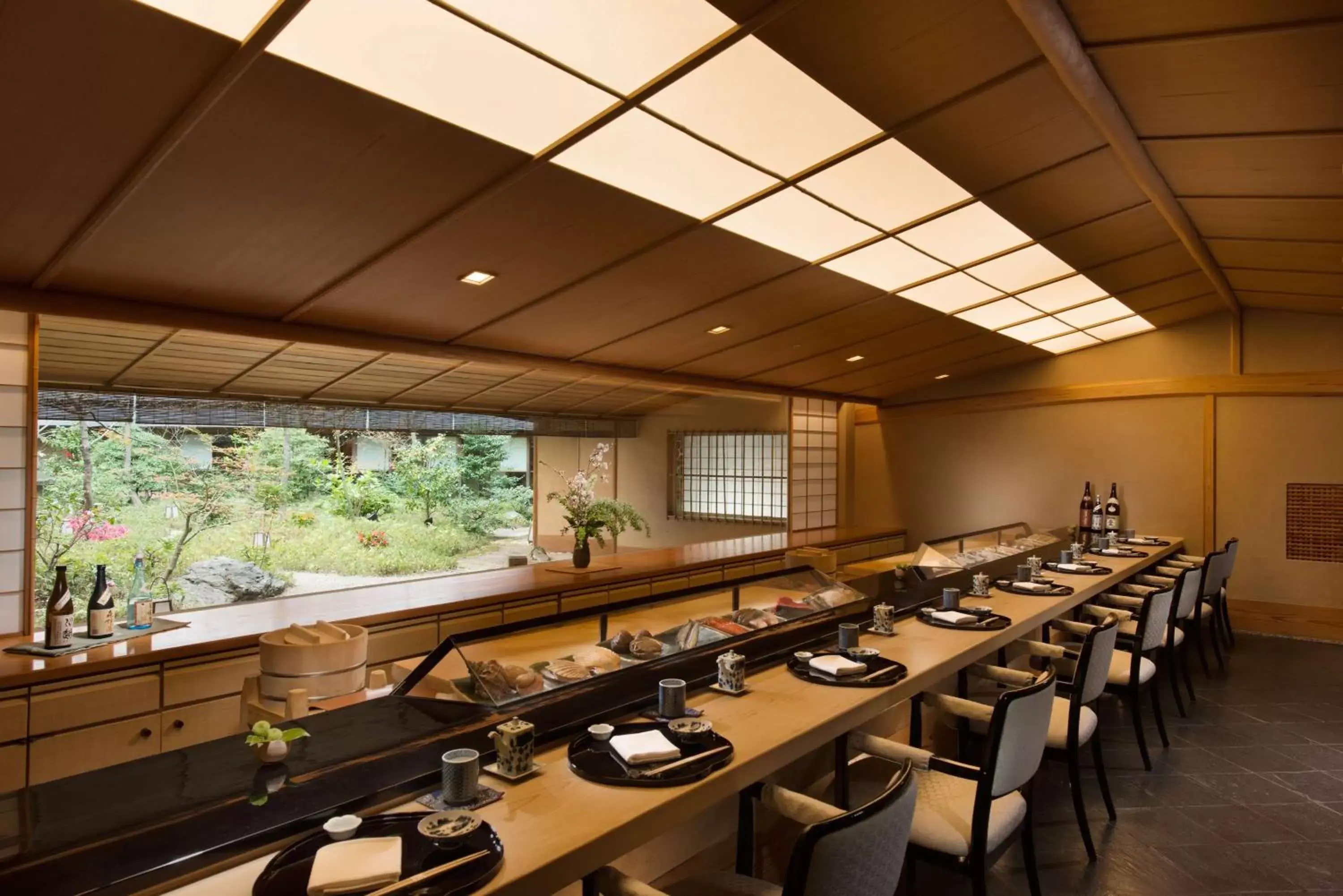 Restaurant/places to eat in Hilton Tokyo Odaiba