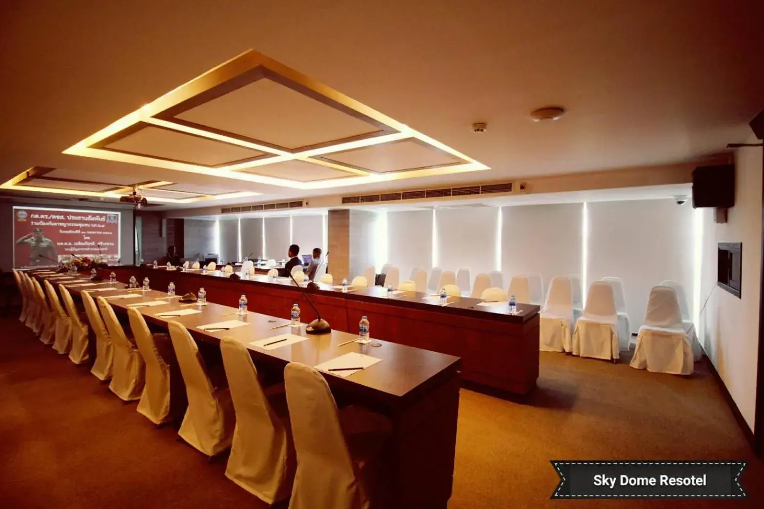 Meeting/conference room in Sky Dome Resotel