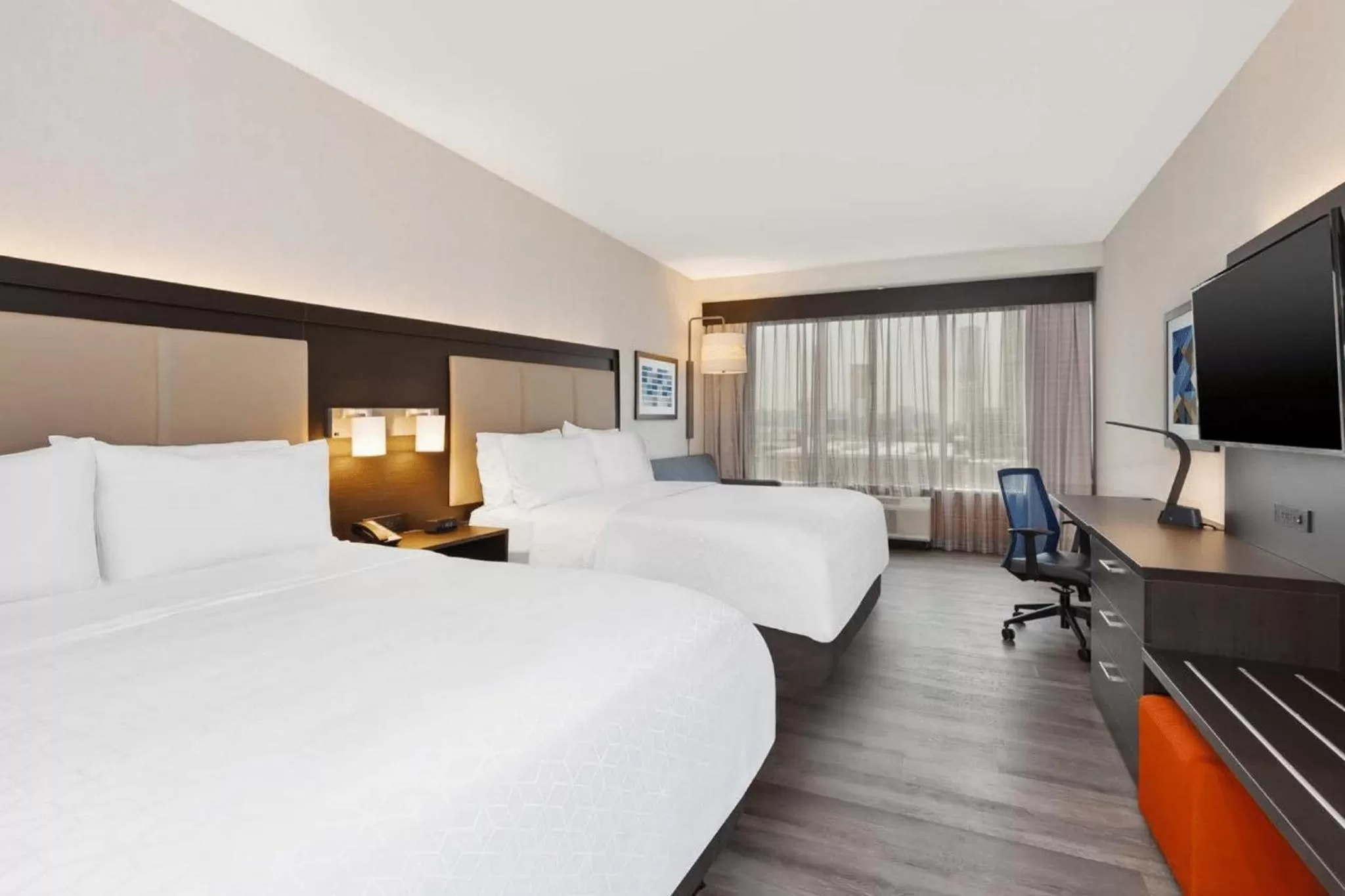 Photo of the whole room, Bed in Holiday Inn Express & Suites Jersey City - Holland Tunnel by IHG
