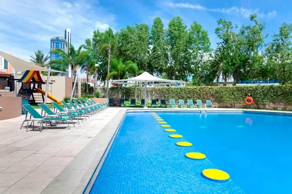 Swimming Pool in Novotel Monterrey Valle