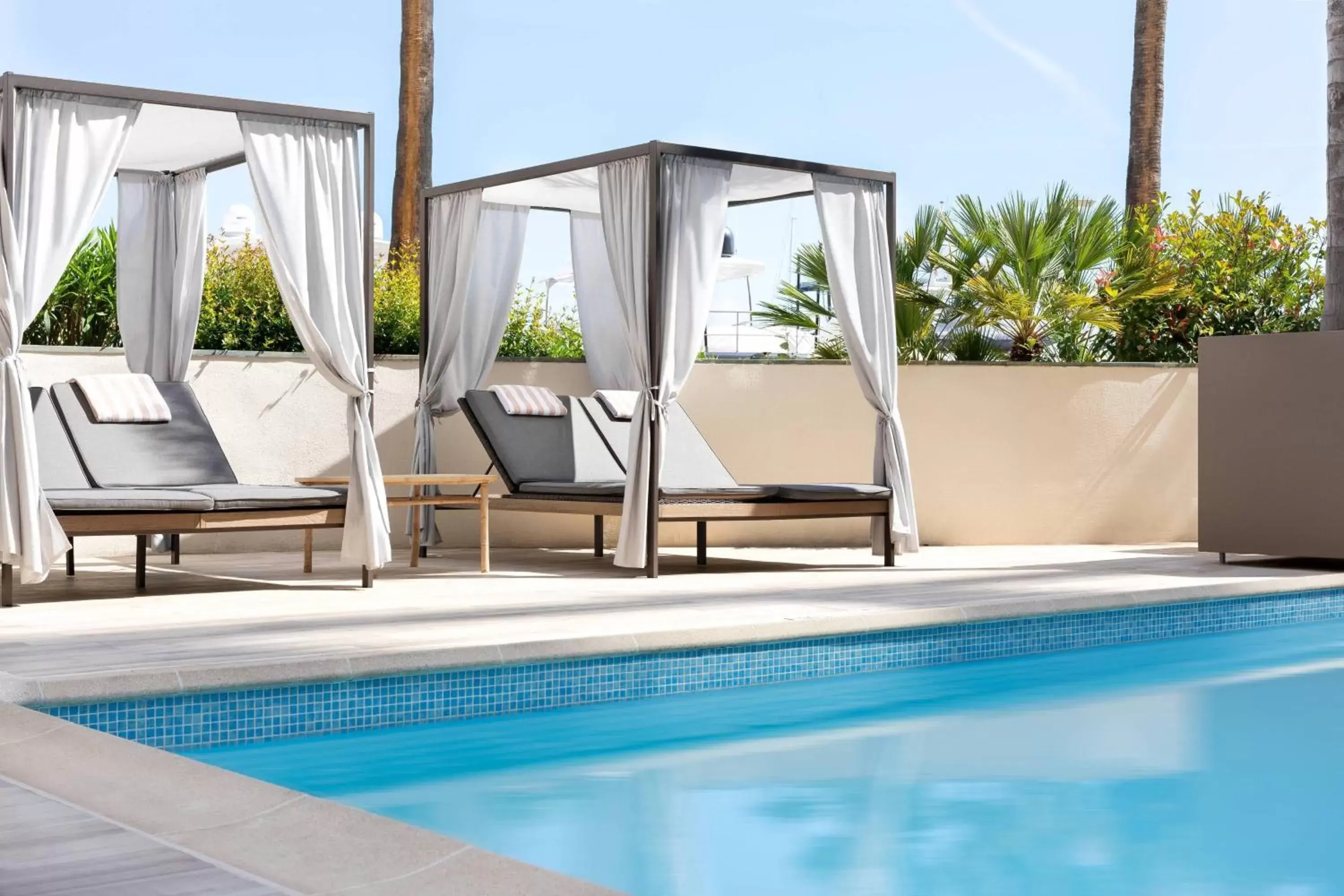 Swimming Pool in Riviera Marriott Hotel La Porte De Monaco