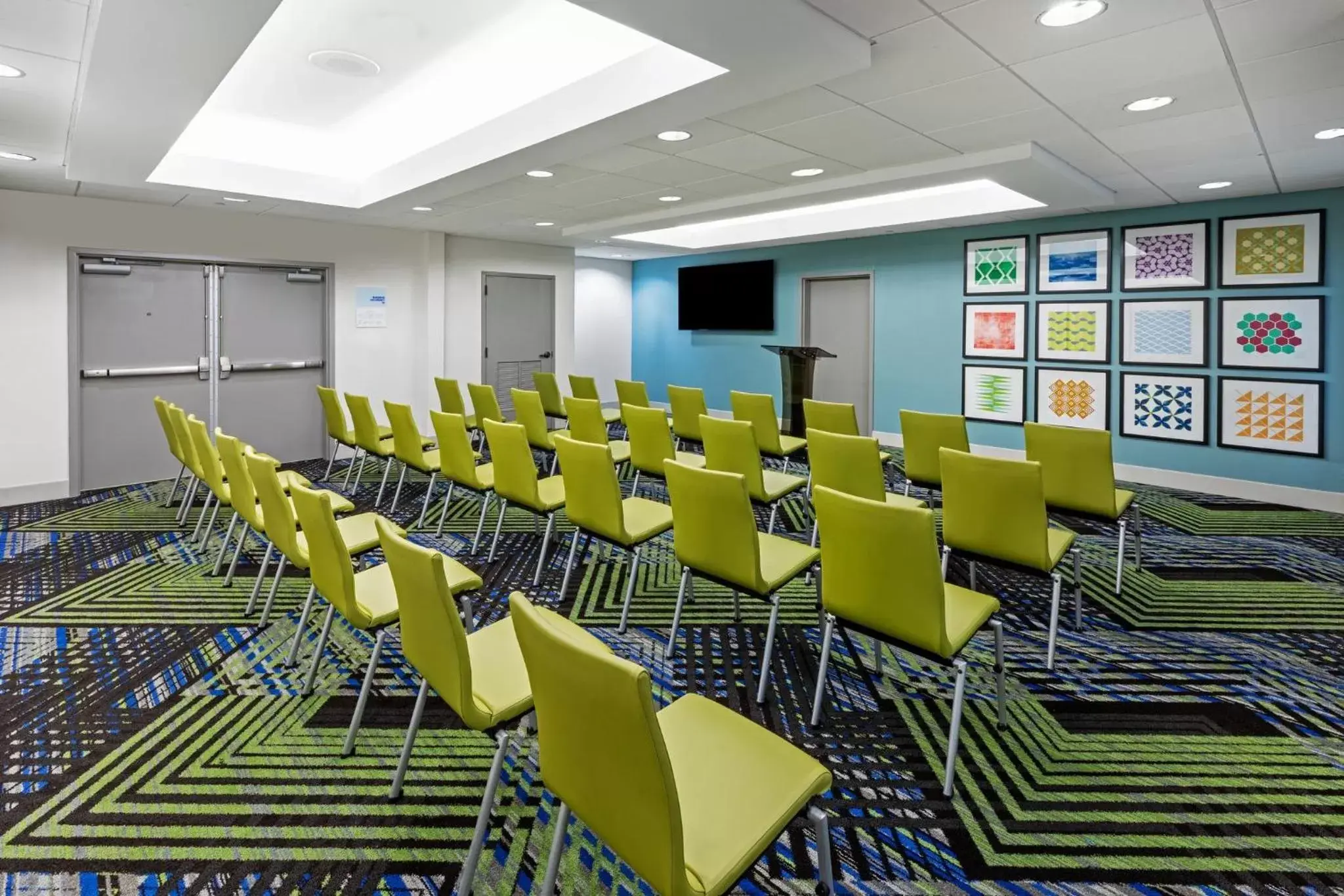 Meeting/conference room in Holiday Inn Express & Suites Sulphur - Lake Charles, an IHG Hotel