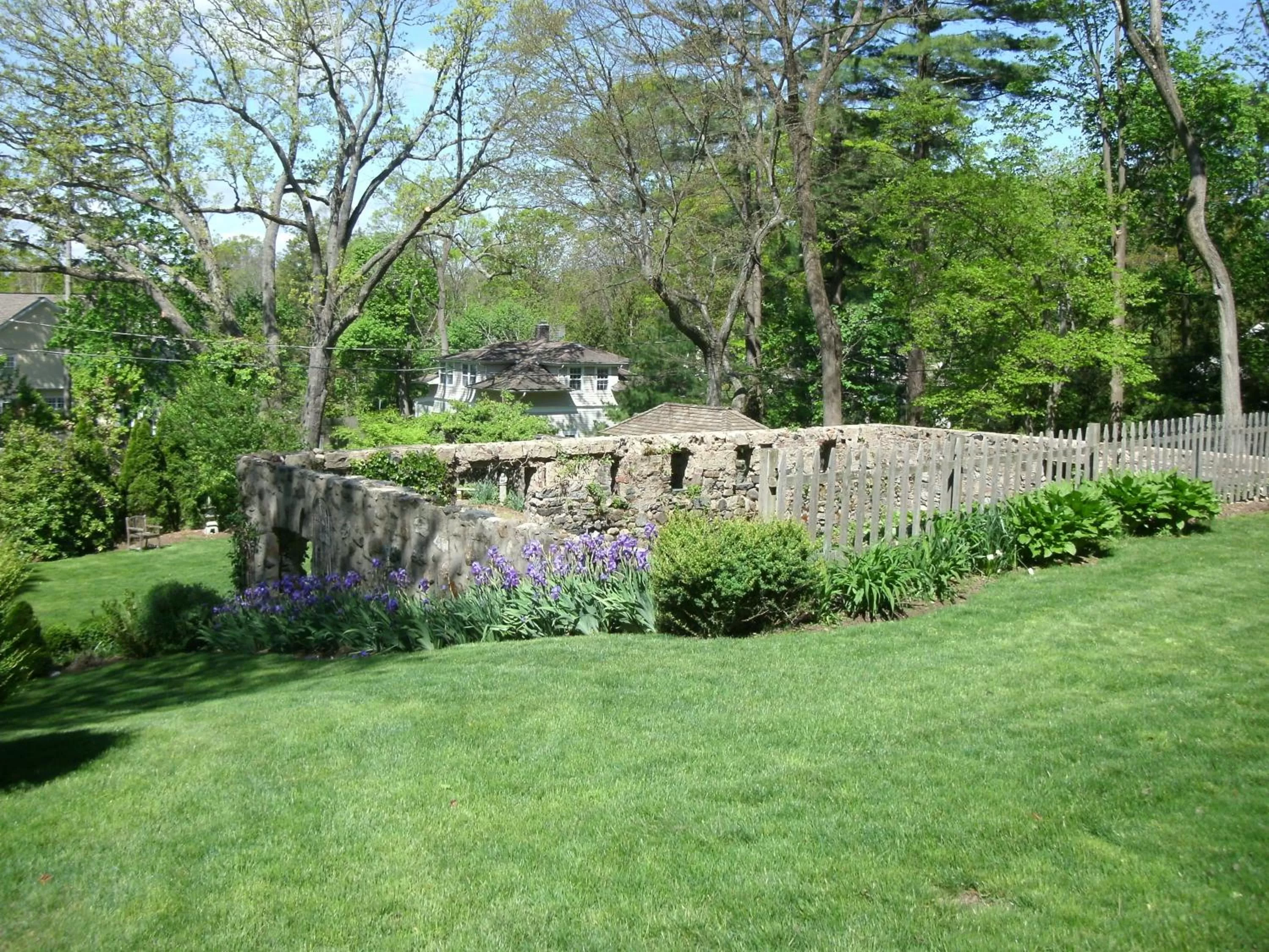 Garden in Stanton House Inn