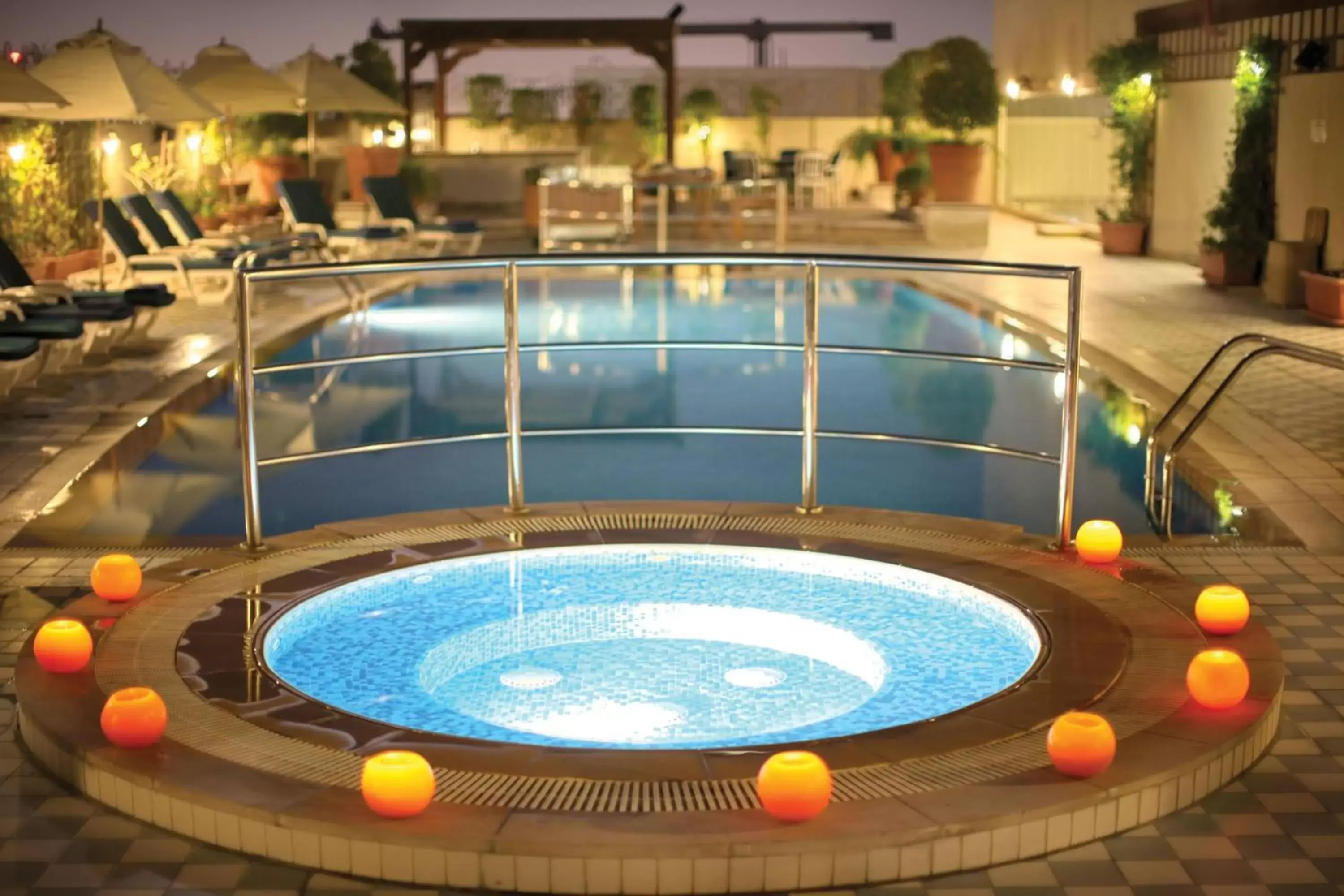 Swimming Pool in Marriott Executive Apartments Dubai Creek