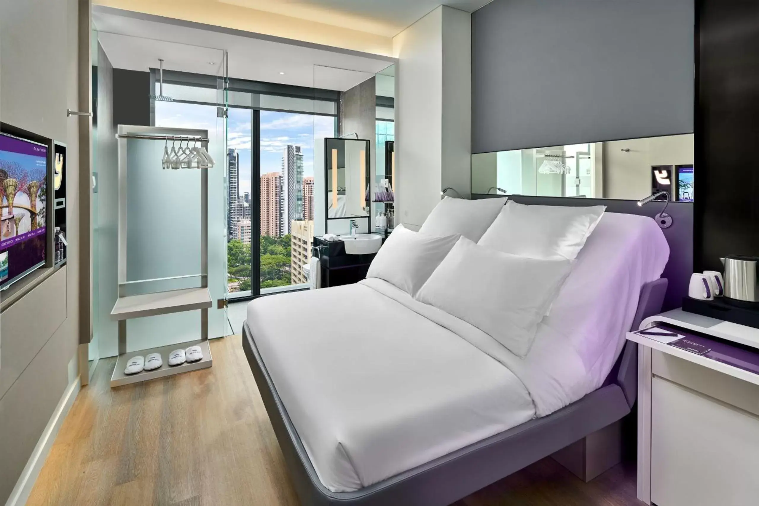 Bathroom, Bed in YOTEL Singapore Orchard Road