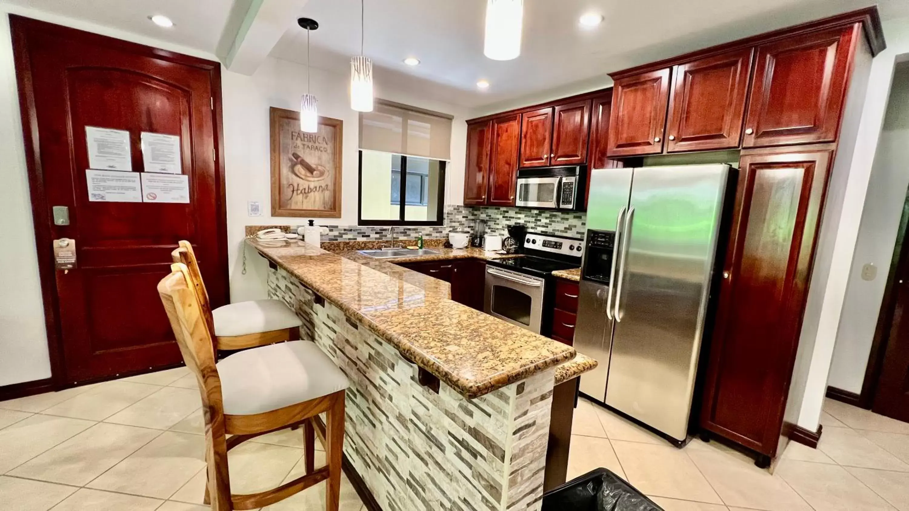 kitchen, Kitchen/Kitchenette in Monte Carlo Luxury Condominiums