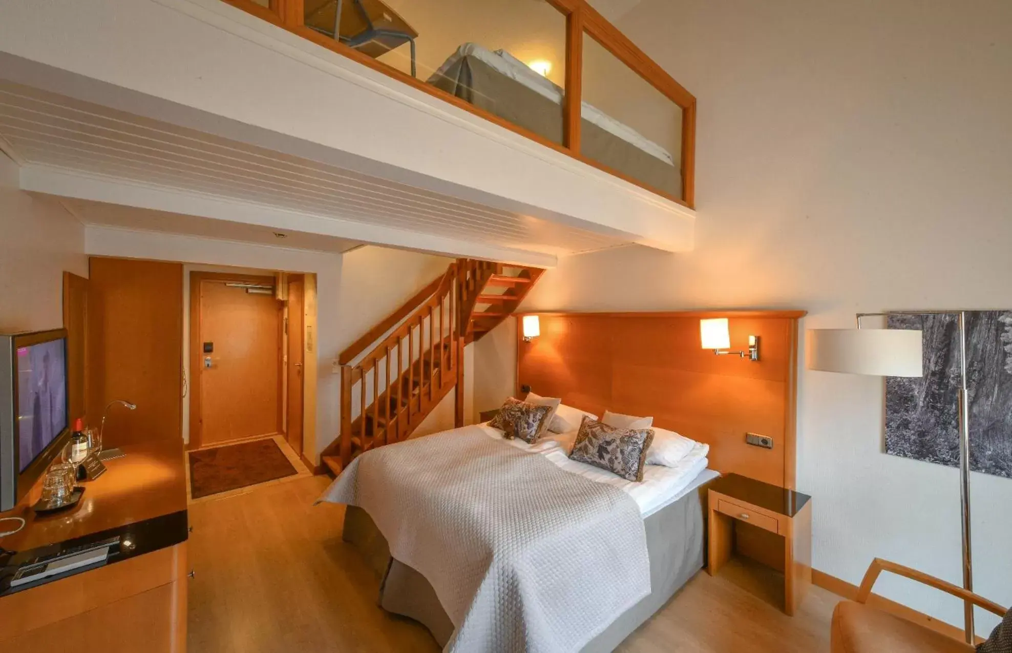 People, Bed in Hotel Aateli Lakeside People, Bed in Hotel Aateli Lakeside