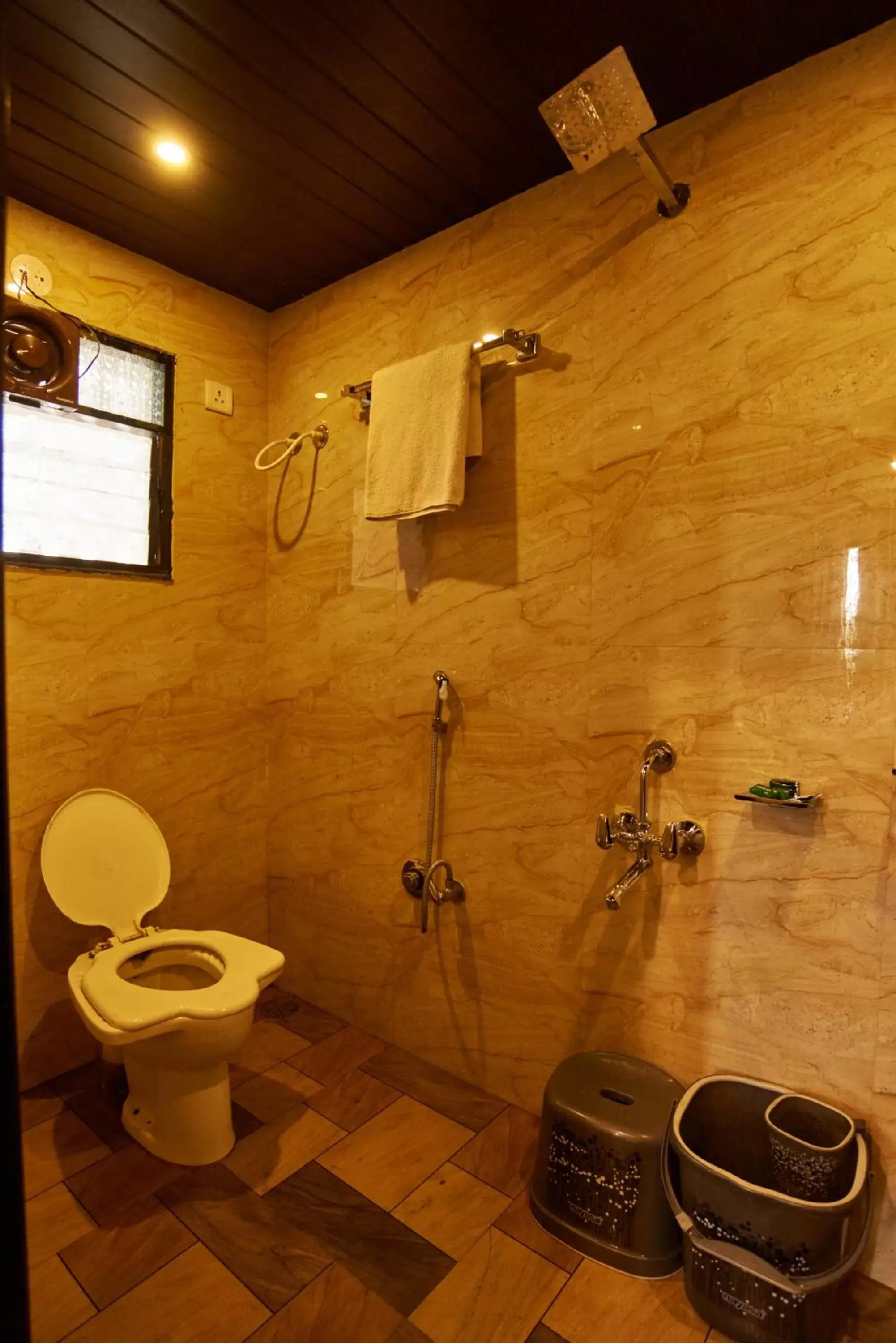 Bathroom in Hotel Disha Palace