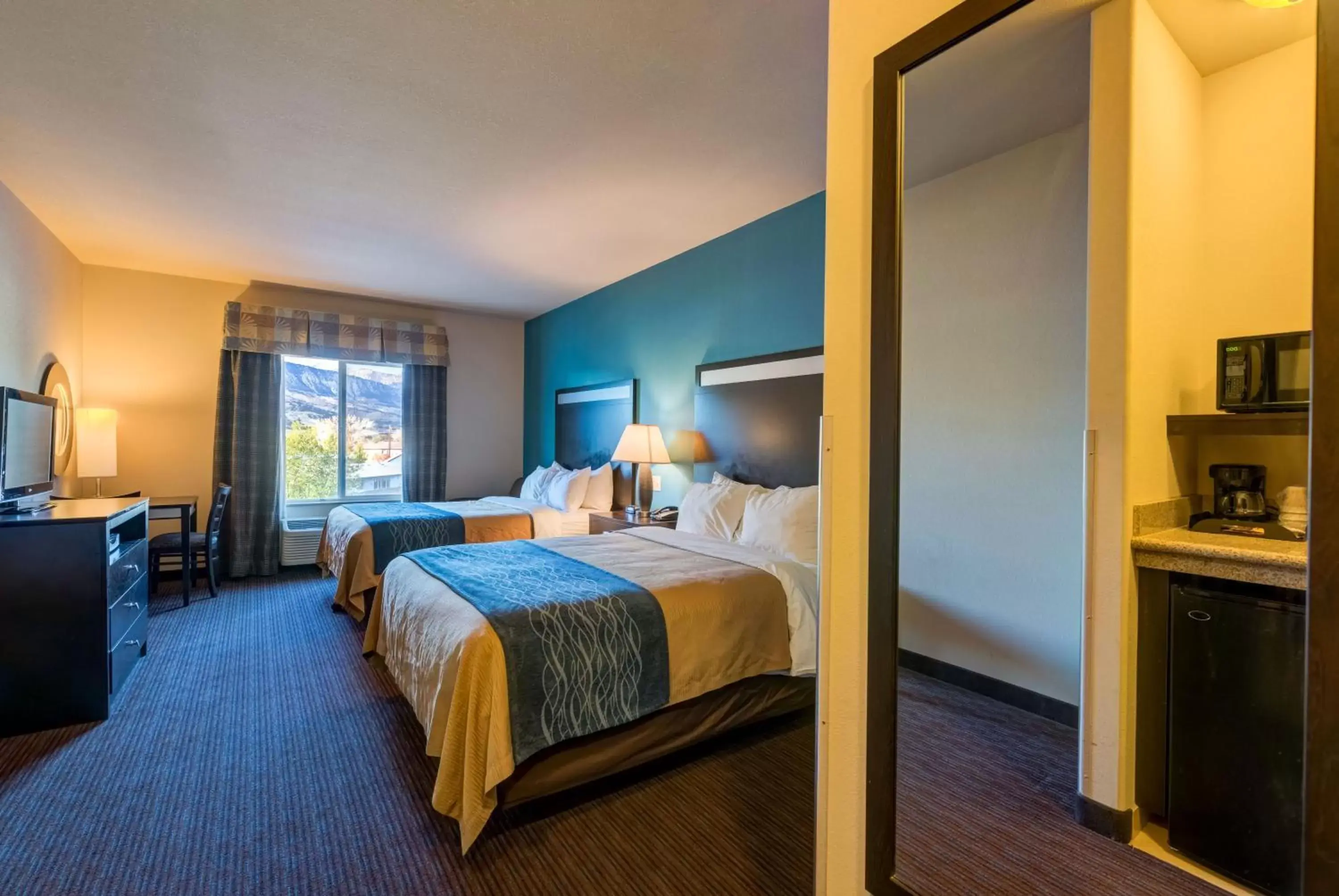 Photo of the whole room, Bed in Grand Vista Hotel Parachute Photo of the whole room, Bed in Grand Vista Hotel Parachute