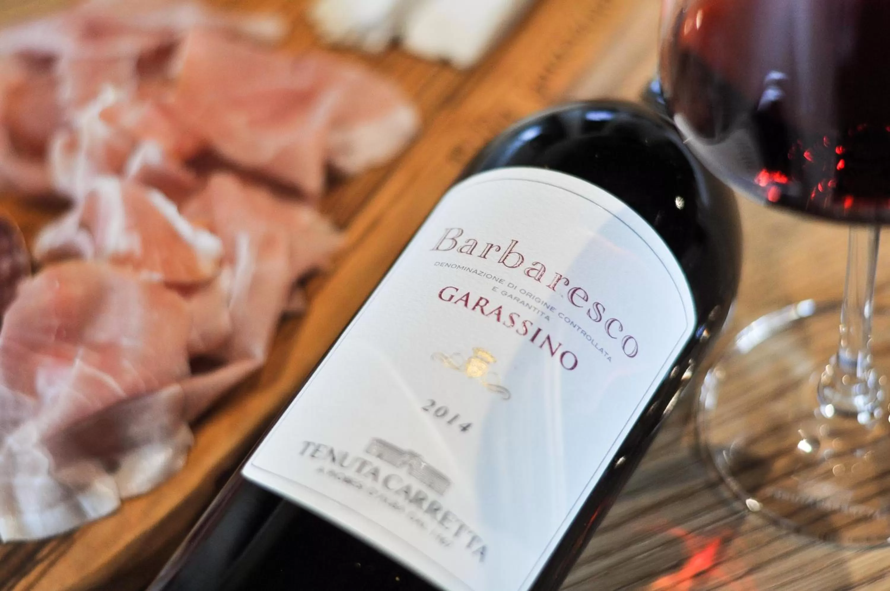 Alcoholic drinks in Panoramic Villa Garassino - country rooms and fine restaurant