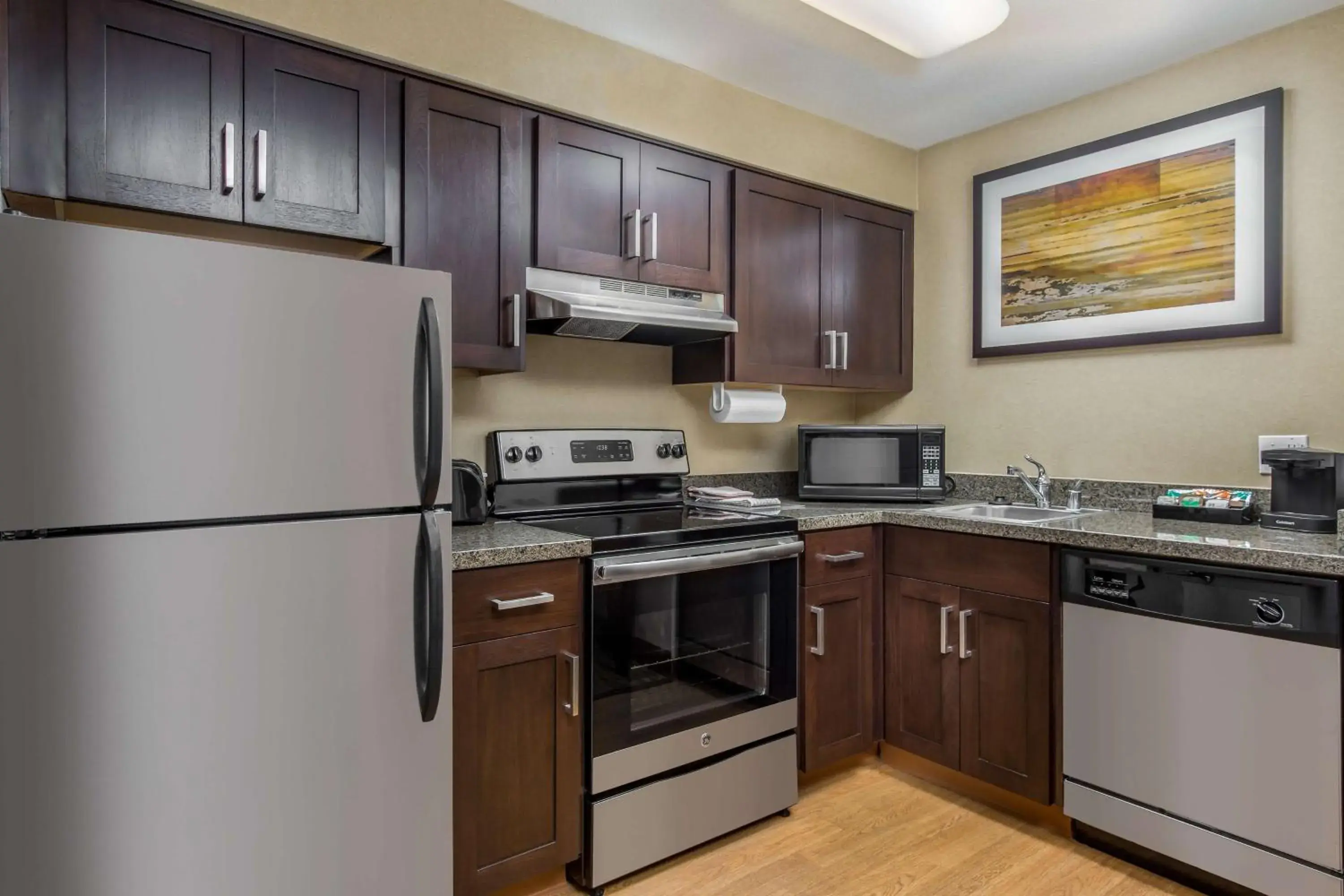 Kitchen or kitchenette, Kitchen/Kitchenette in Homewood Suites by Hilton Newark Fremont