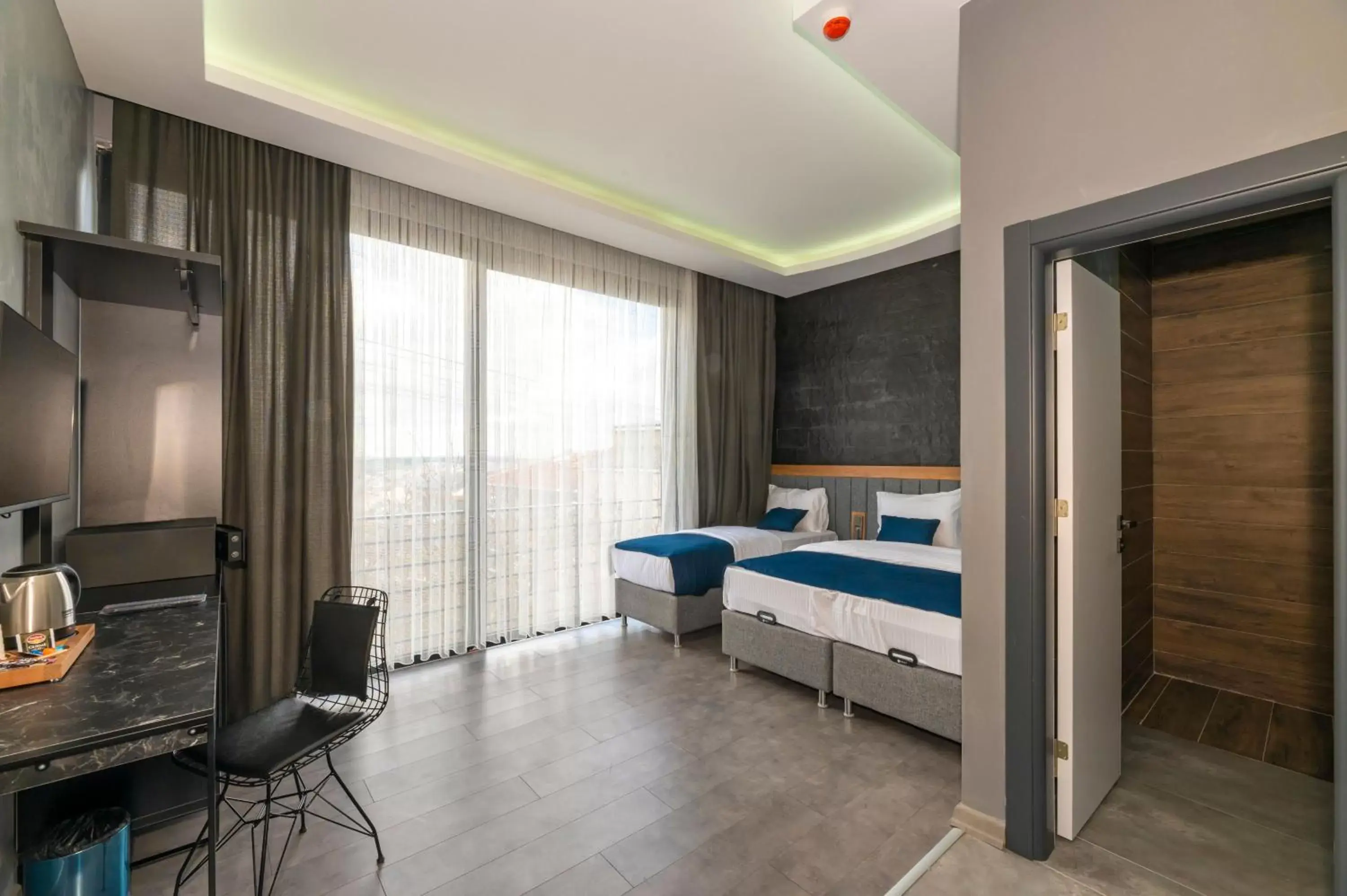 Photo of the whole room, Bed in Melanj Airport Hotel