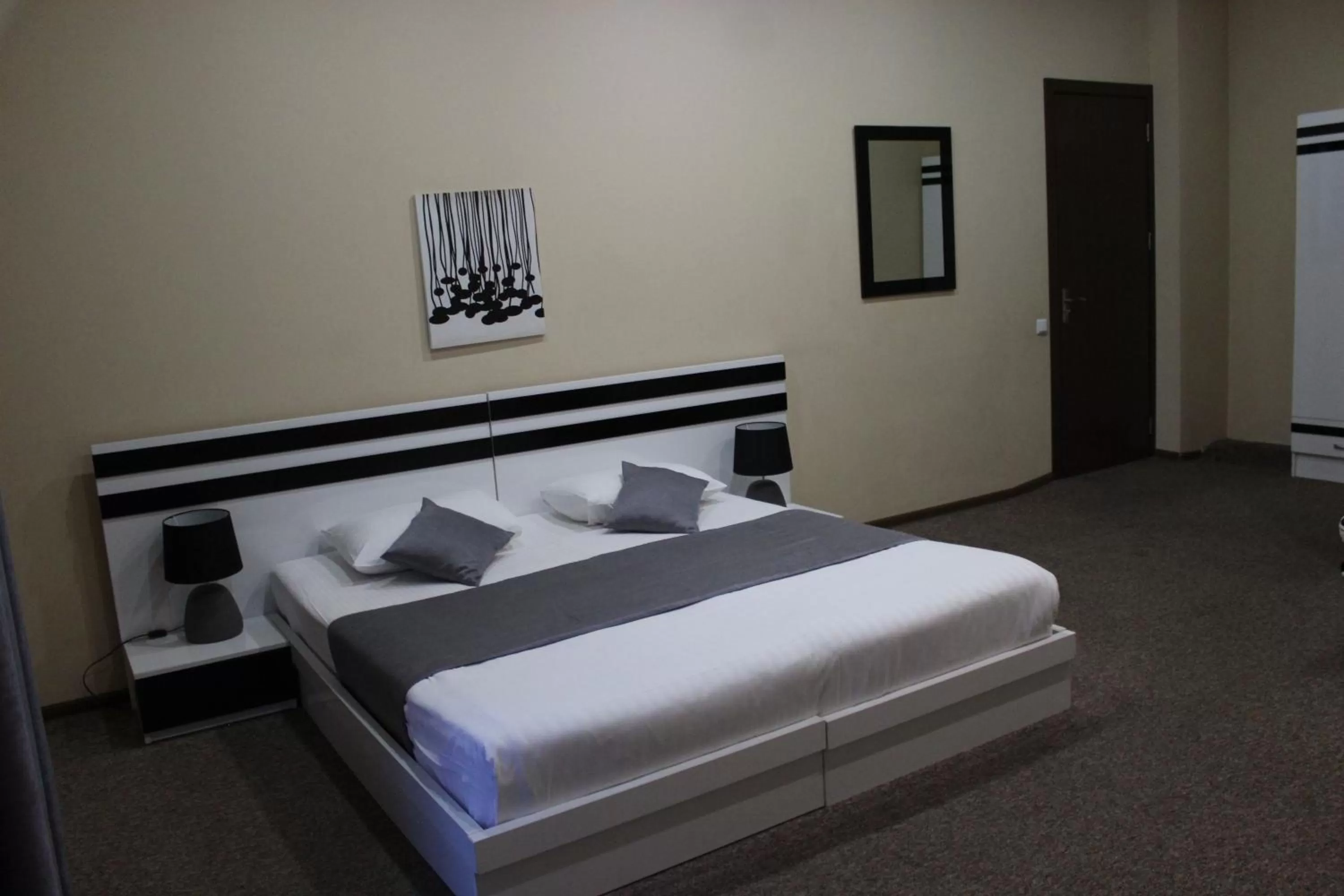 Photo of the whole room, Bed in Hotel Diplomat