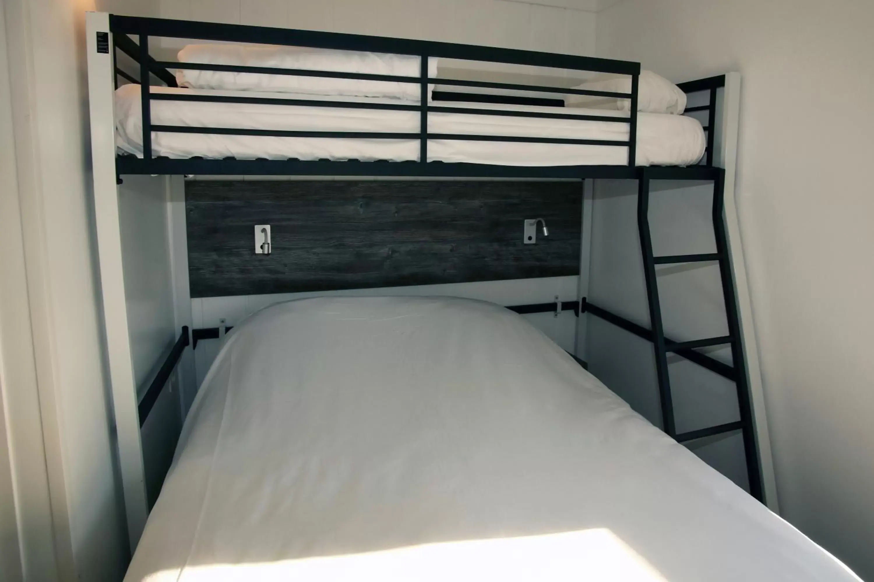 Photo of the whole room, Bunk Bed in Fasthotel Albertville