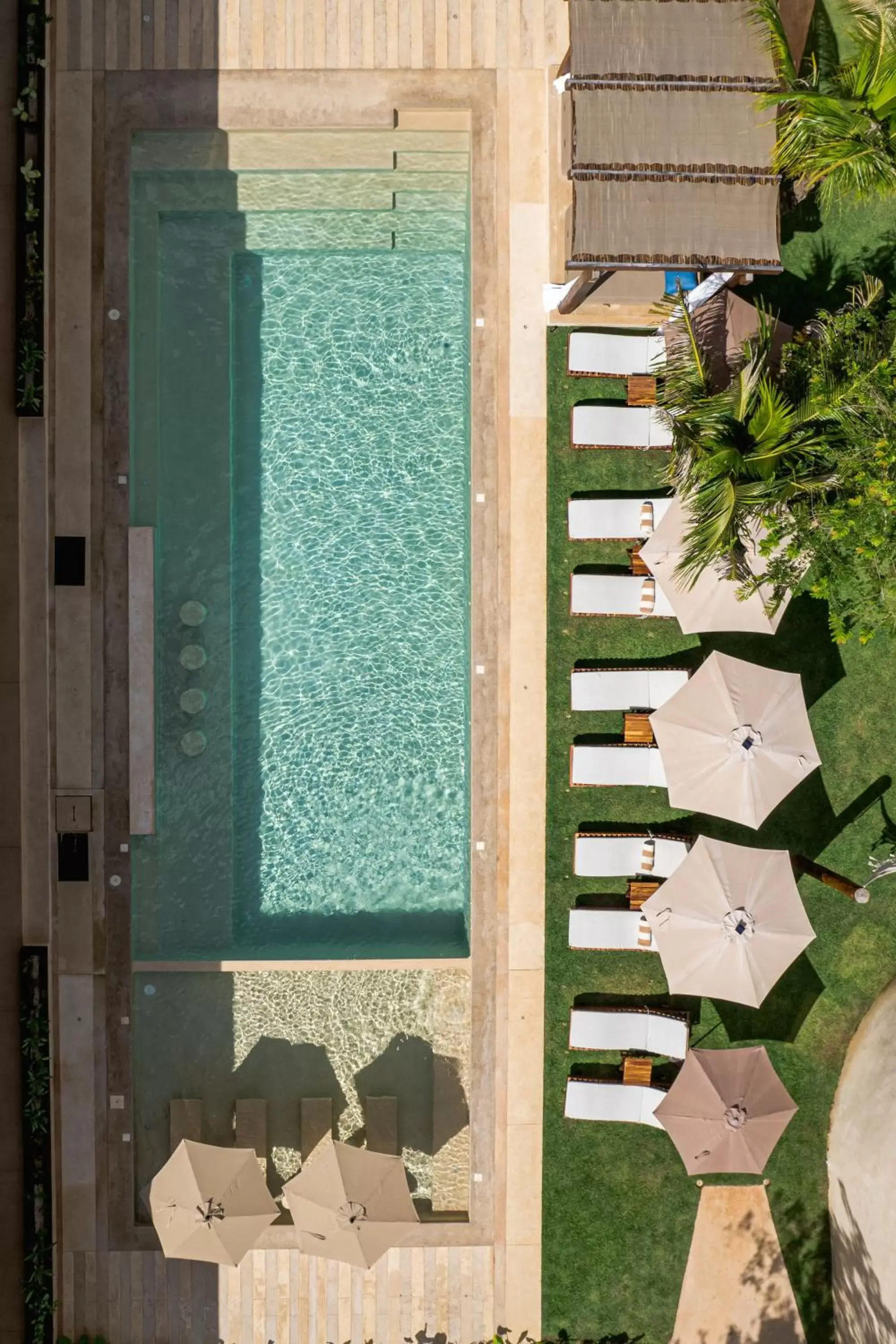 Swimming pool, Pool View in Destino Mío by AKEN Soul