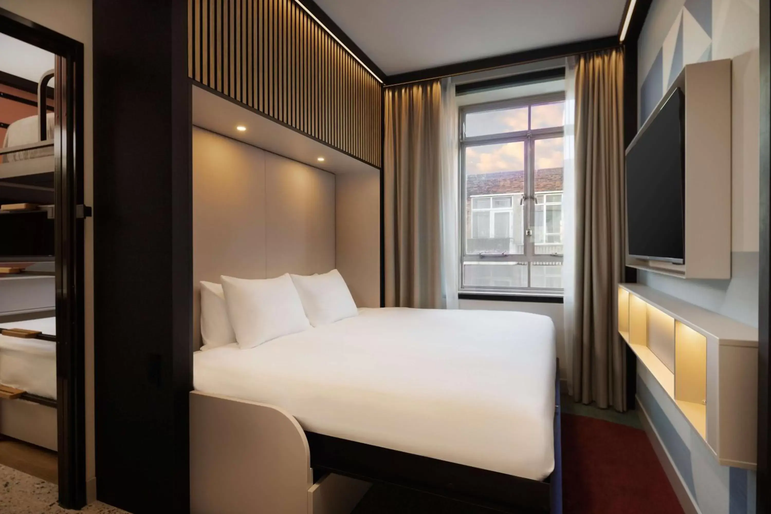 Bed in Motto By Hilton Rotterdam Blaak