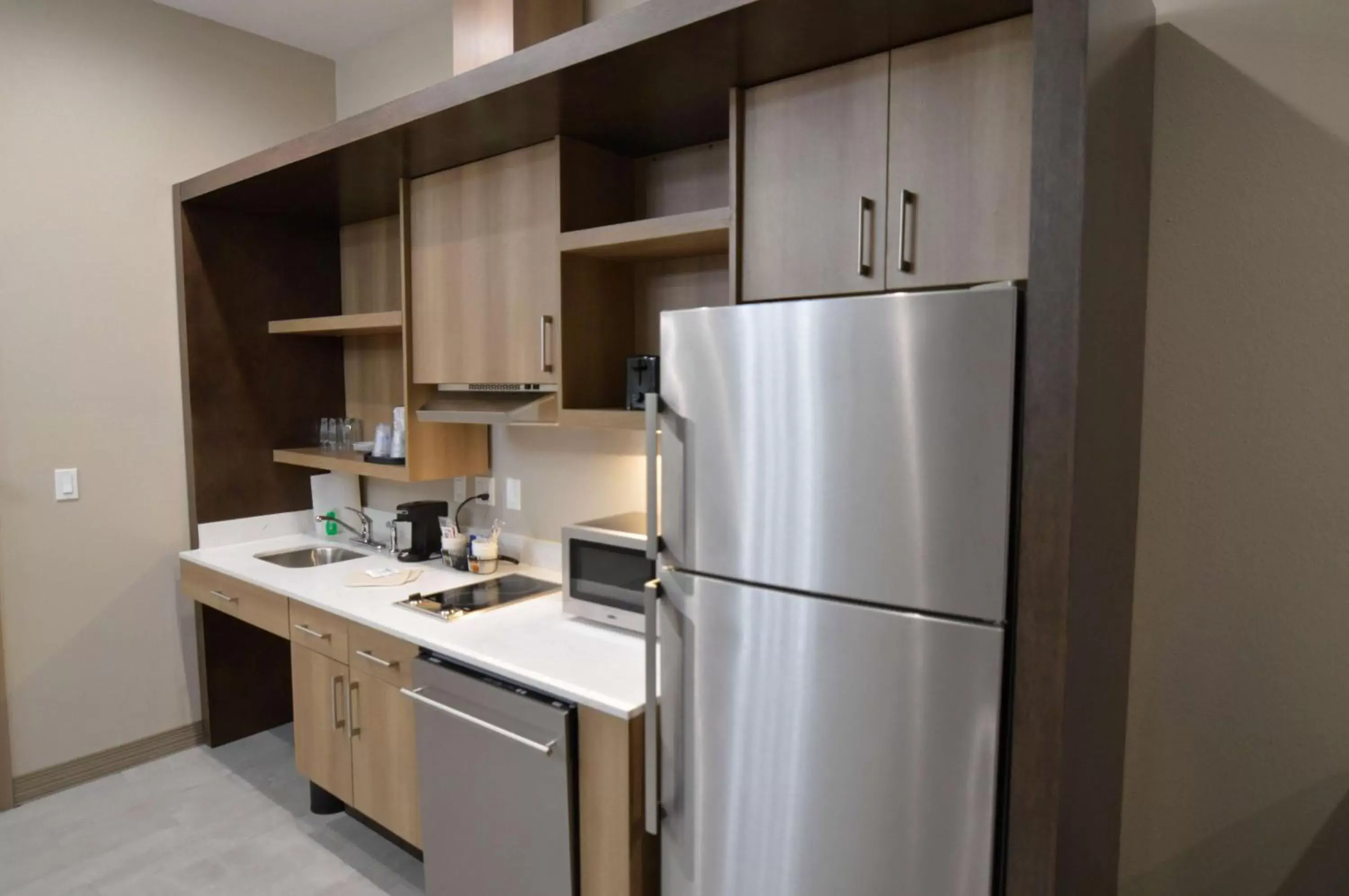 Photo of the whole room, Kitchen/Kitchenette in Best Western Executive Residency IH-37 Corpus Christi