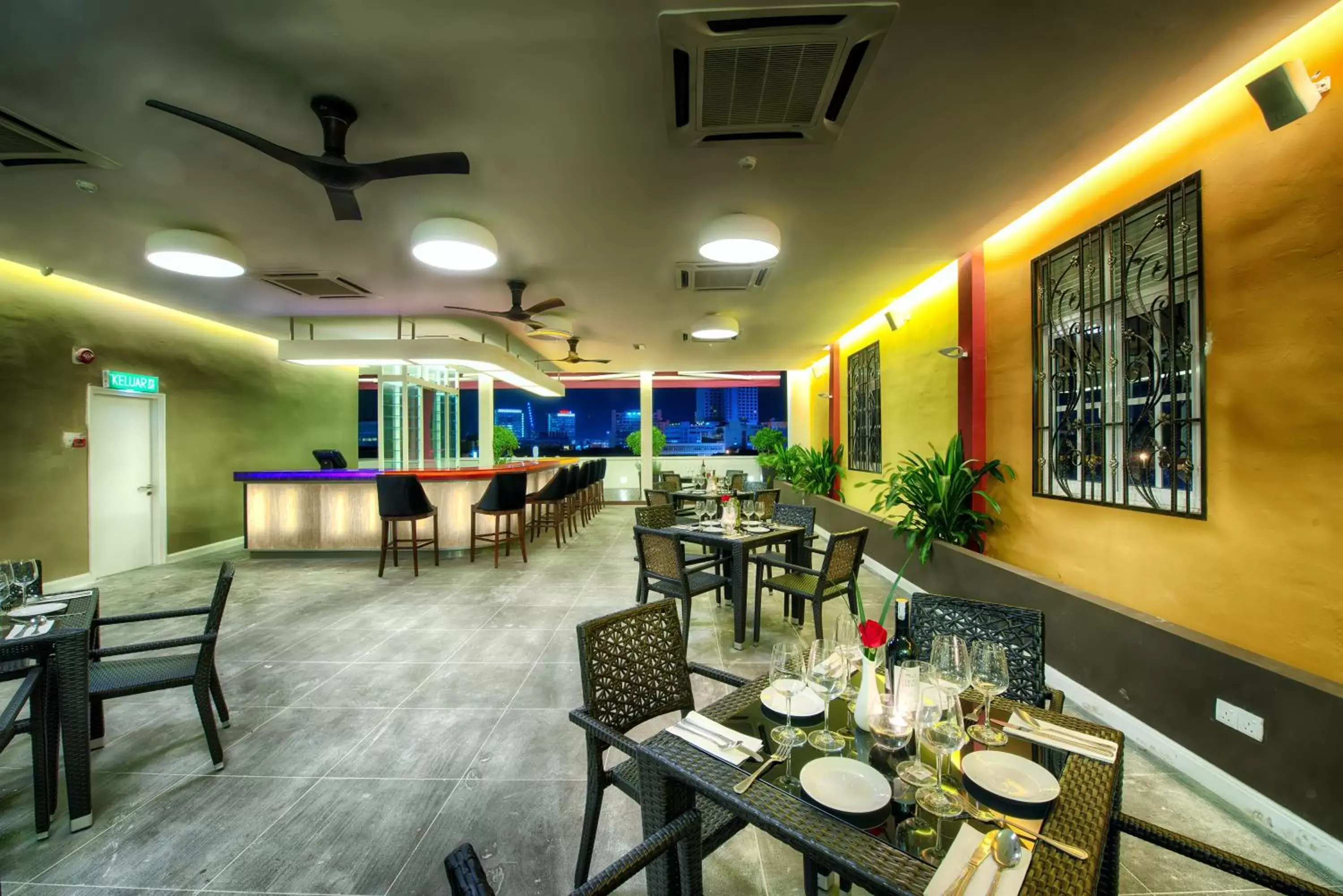 Restaurant/Places to Eat in RC Hotel Melaka