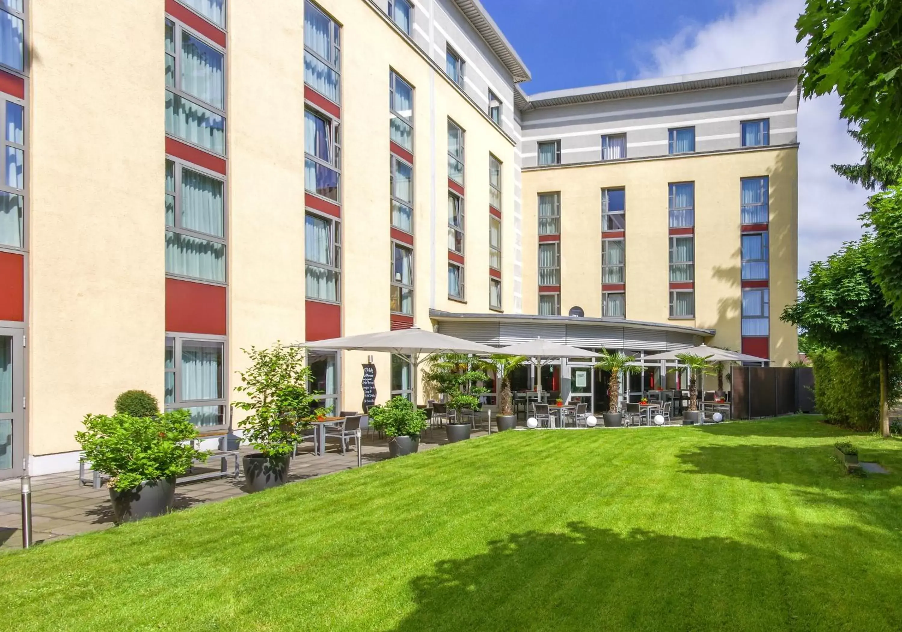 Property building in PhiLeRo Hotel Köln Property building in PhiLeRo Hotel Köln