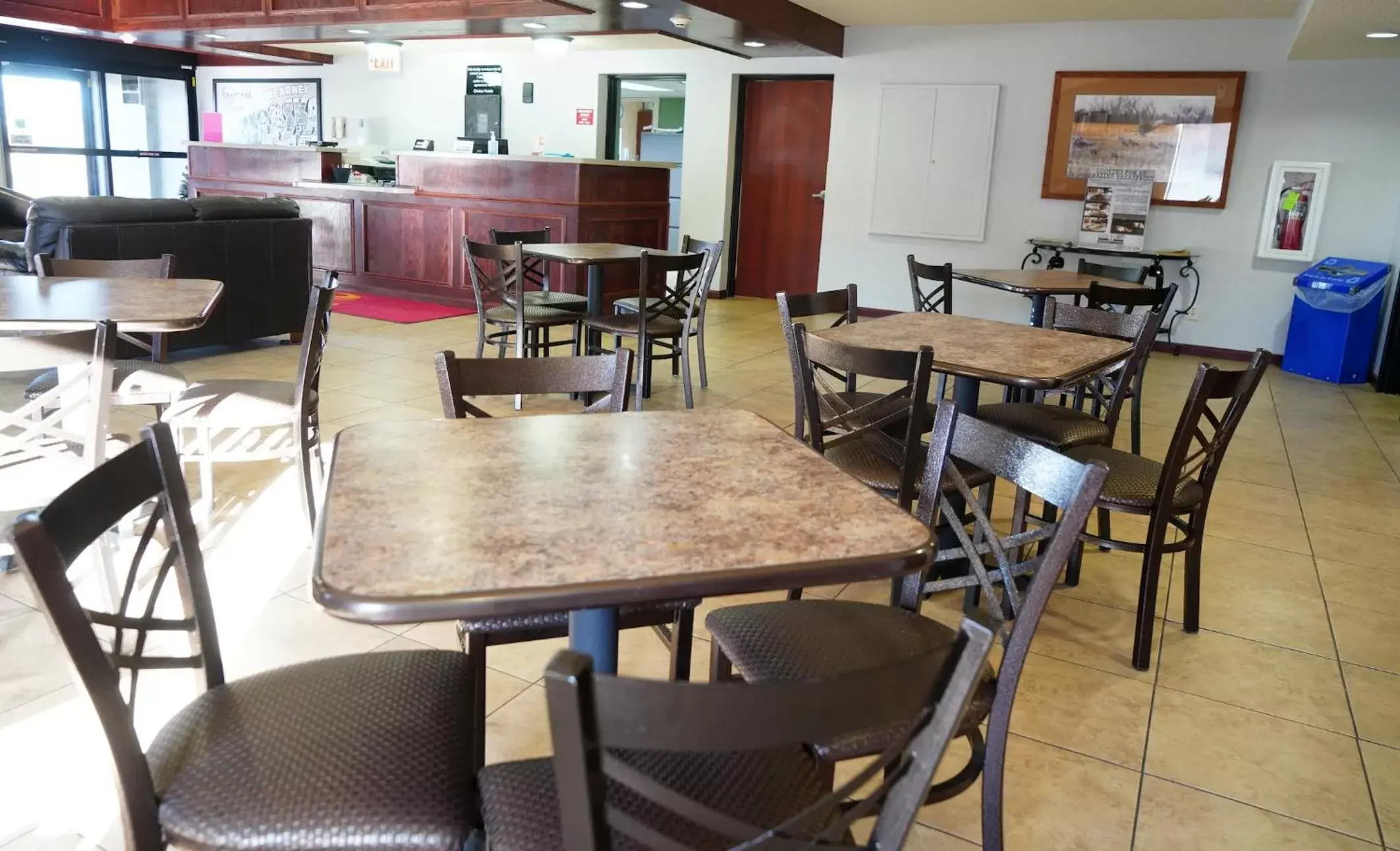 Lobby or reception, Restaurant/Places to Eat in Econo Lodge Inn & Suites Kearney