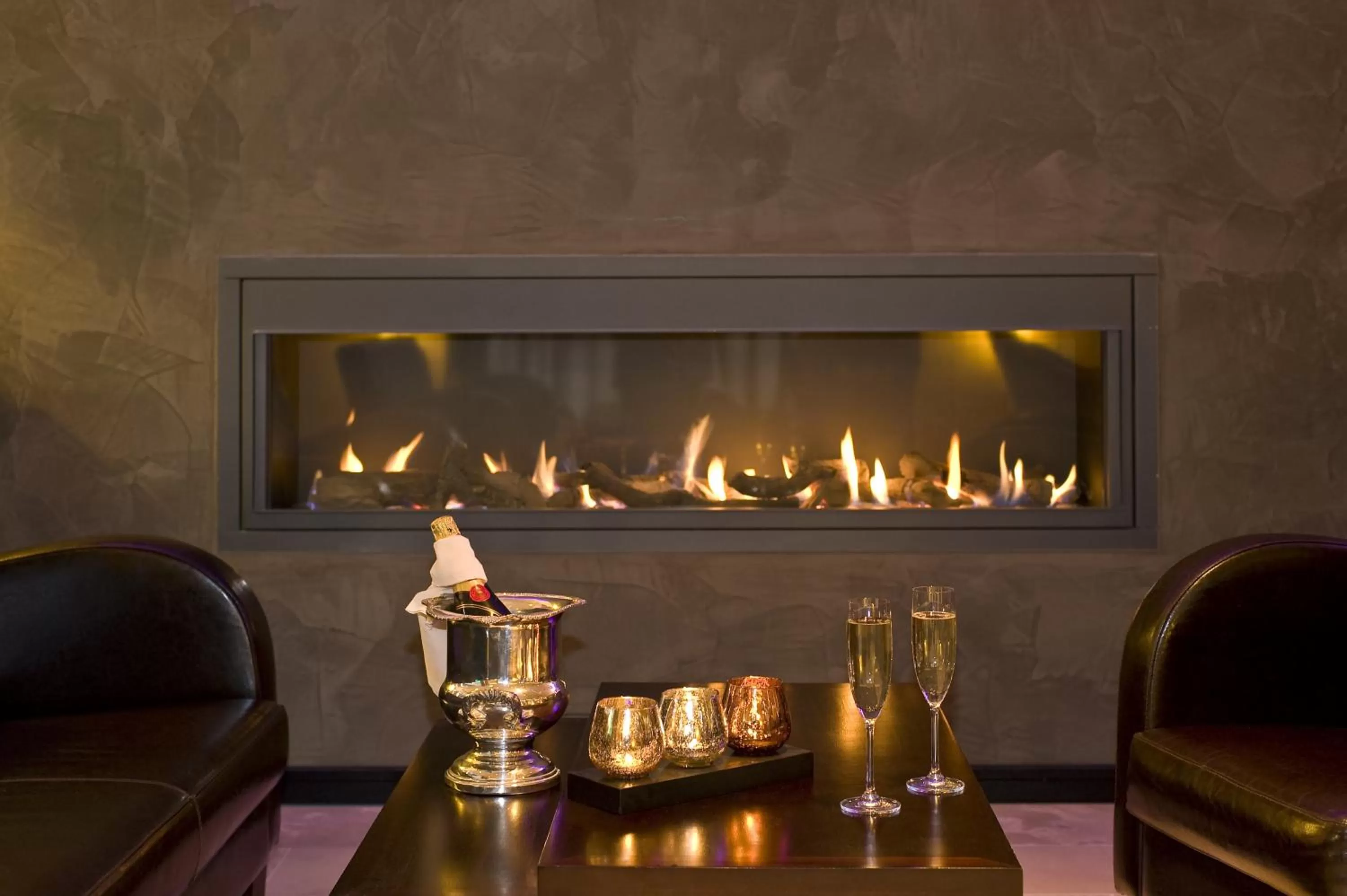 Lounge or bar in Hostellerie Des Châteaux & Spa