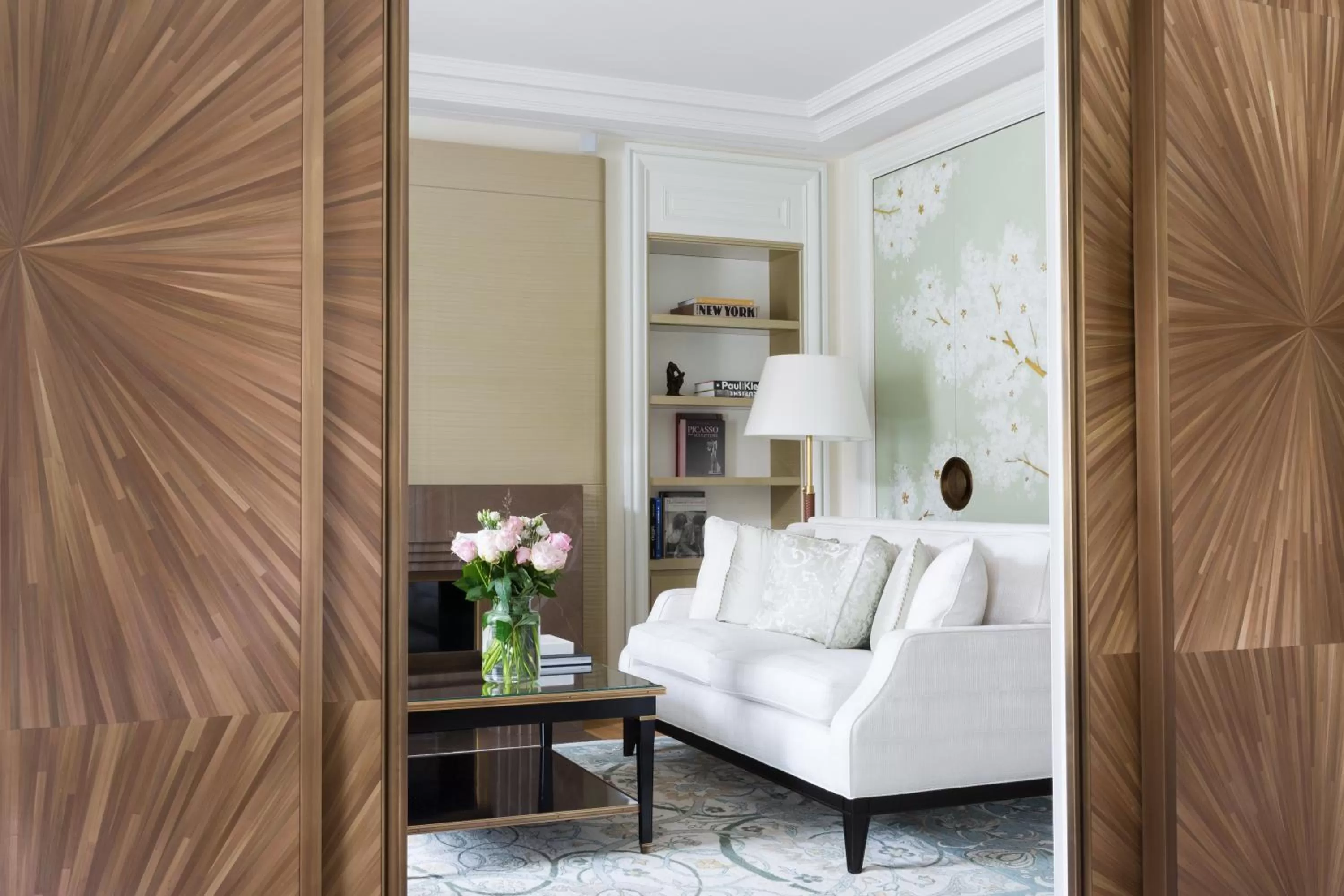 Prestige Suite in The Woodward - Auberge Collection