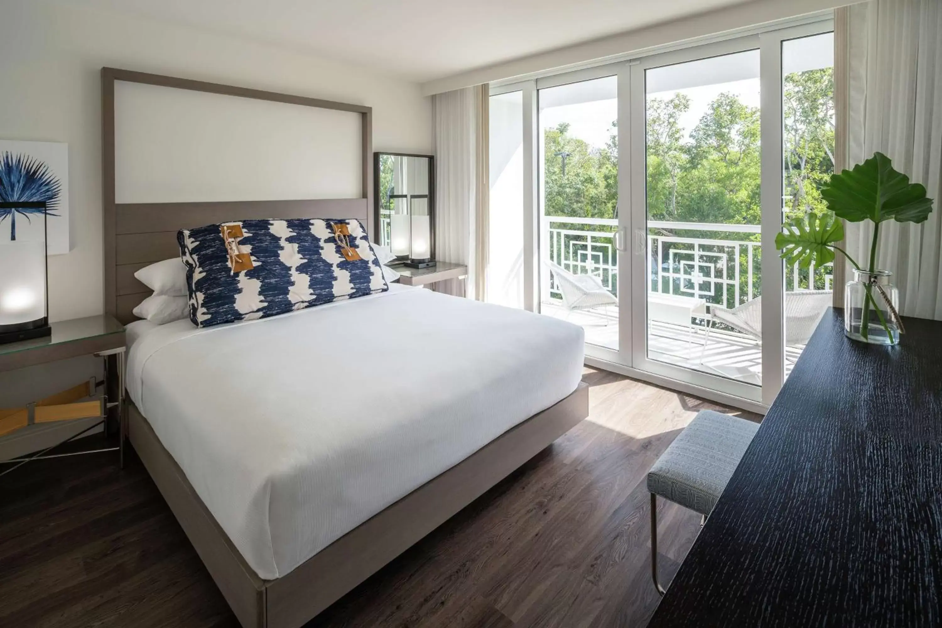 Other, Bed in Baker's Cay Resort Key Largo, Curio Collection By Hilton