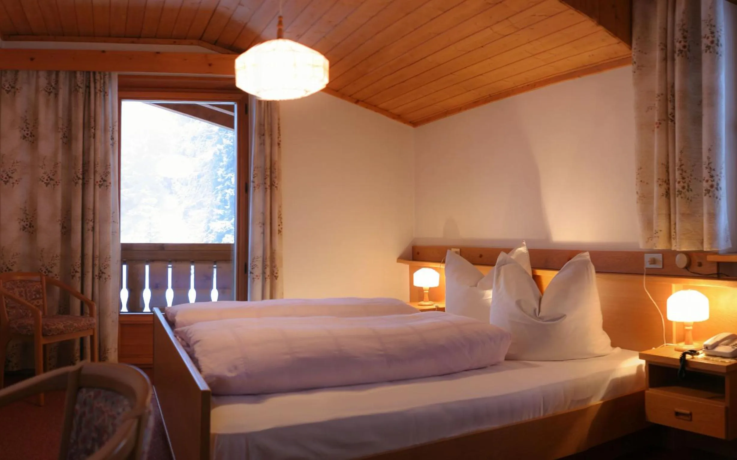 Photo of the whole room, Bed in Hotel ADLER Carezza