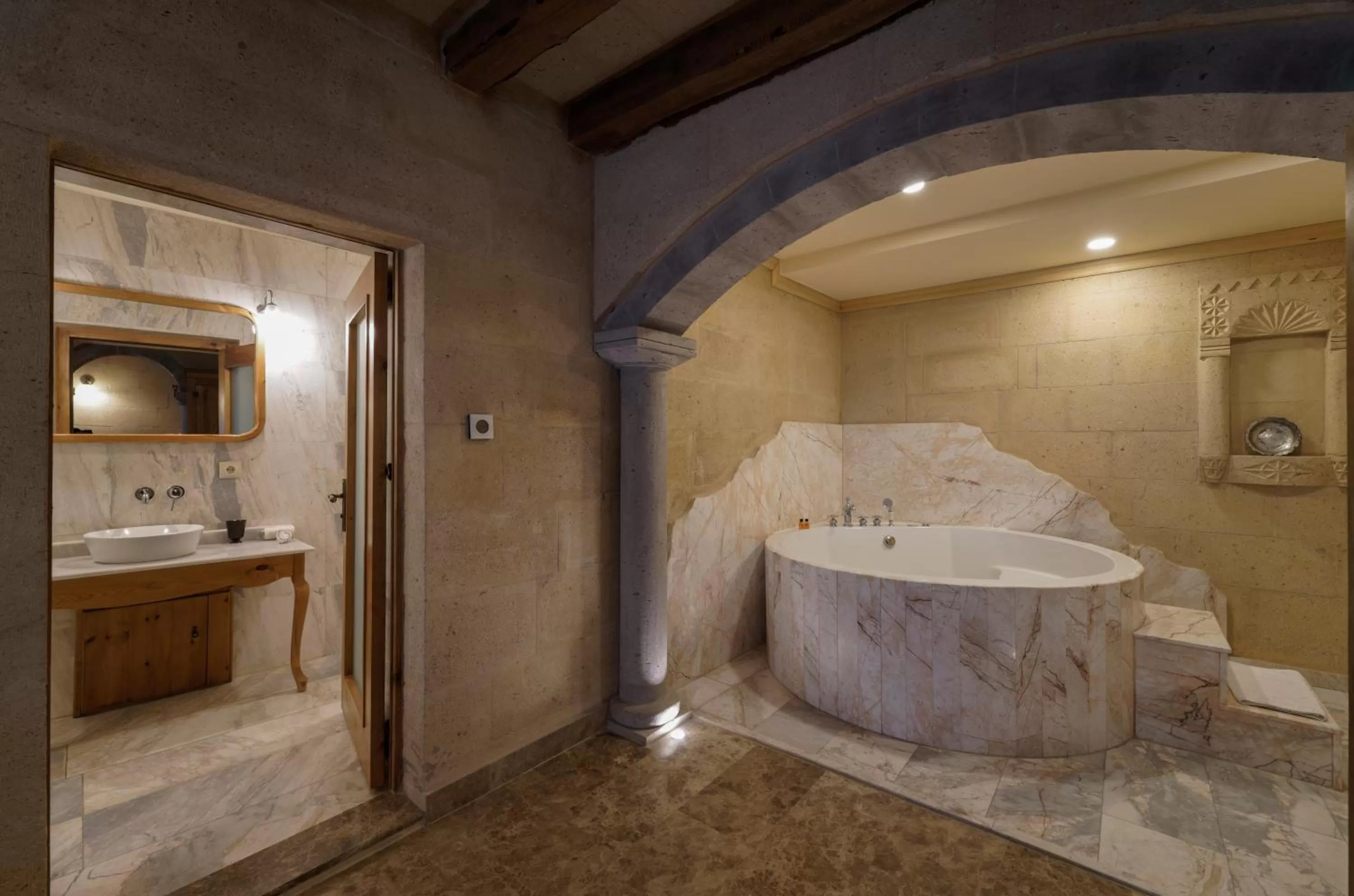 Hot Tub in Cratus Stone Palace