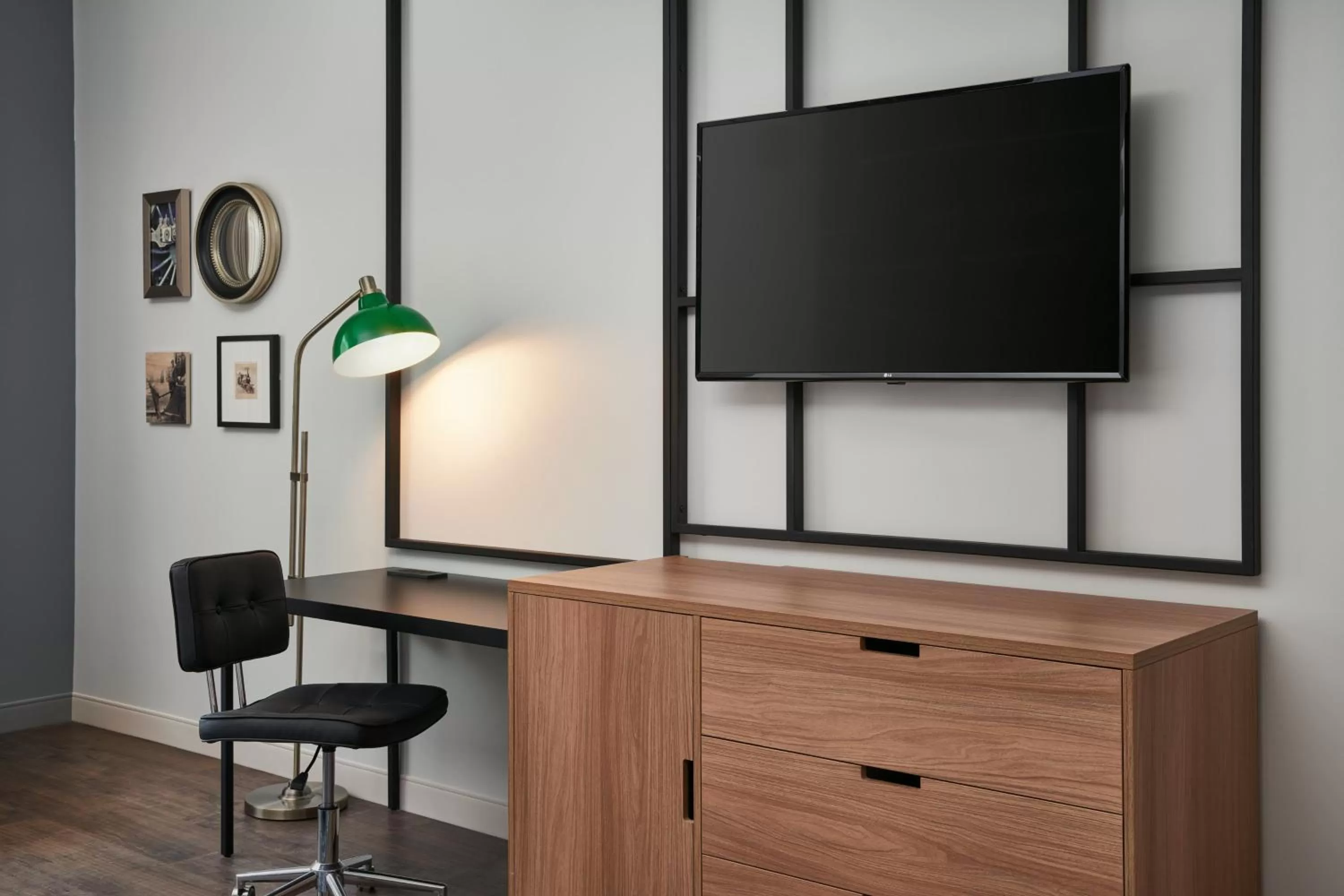 Photo of the whole room in Hotel Indigo Tallahassee - Collegetown by IHG