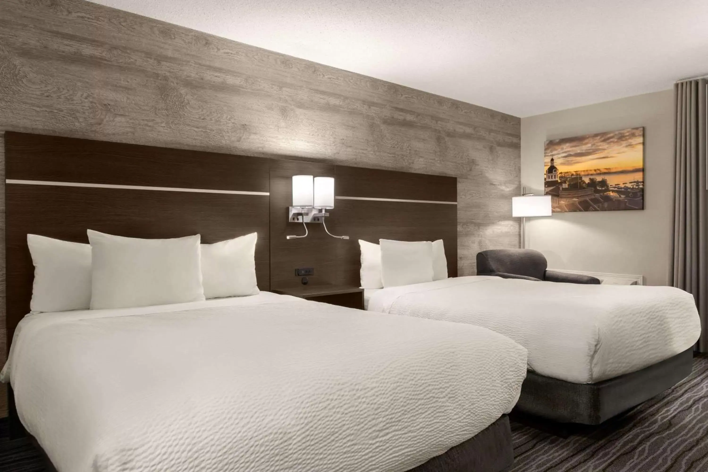 Photo of the whole room, Bed in Days Inn by Wyndham Kingston Photo of the whole room, Bed in Days Inn by Wyndham Kingston