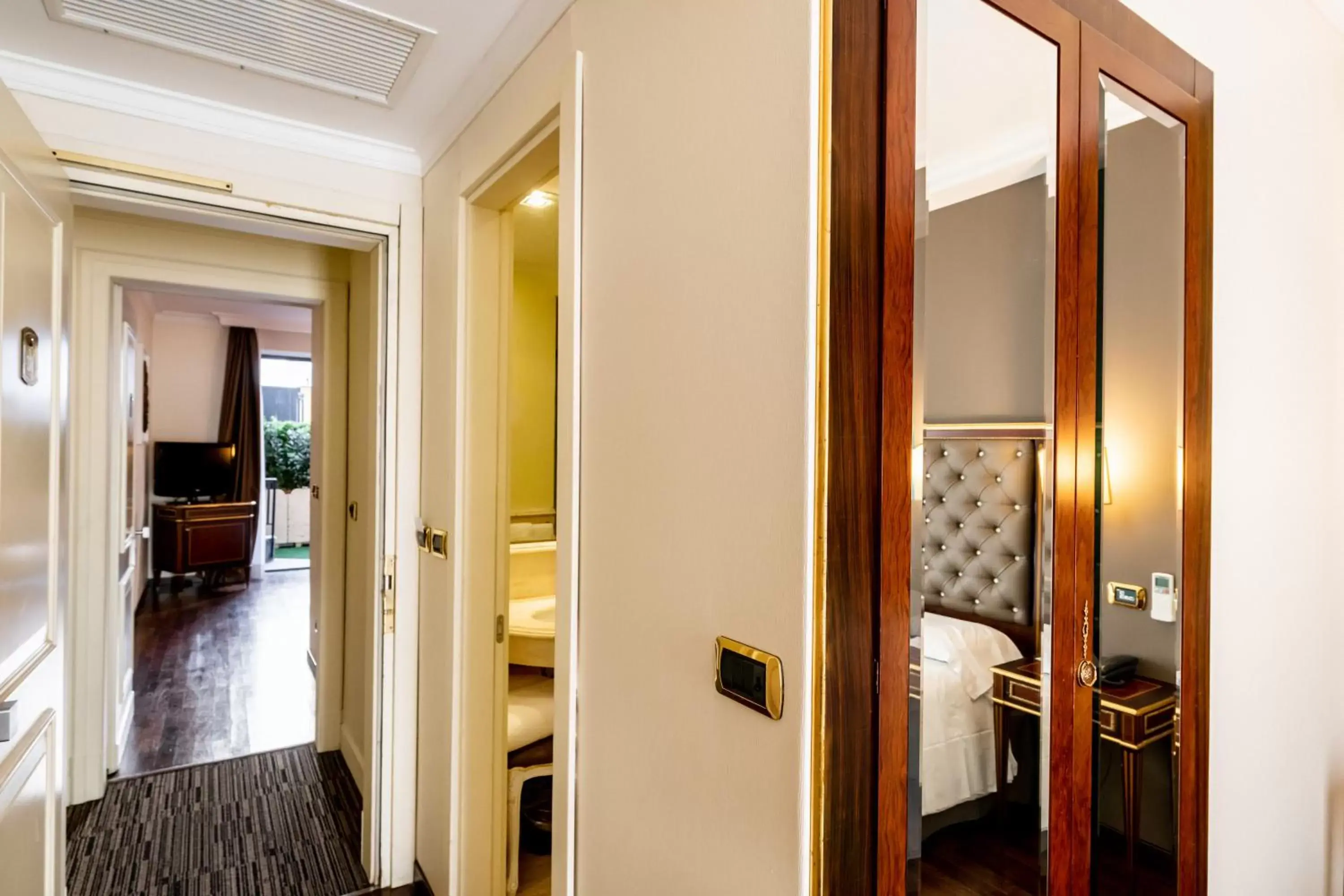 Bedroom, Bathroom in Trilussa Palace Hotel Congress & Spa