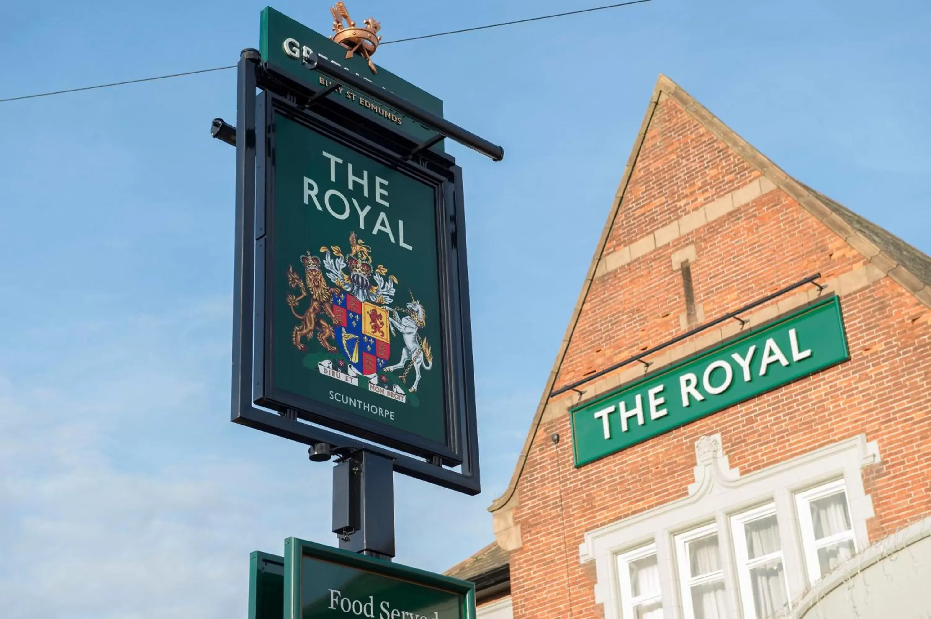 Property Logo/Sign in Royal Inn