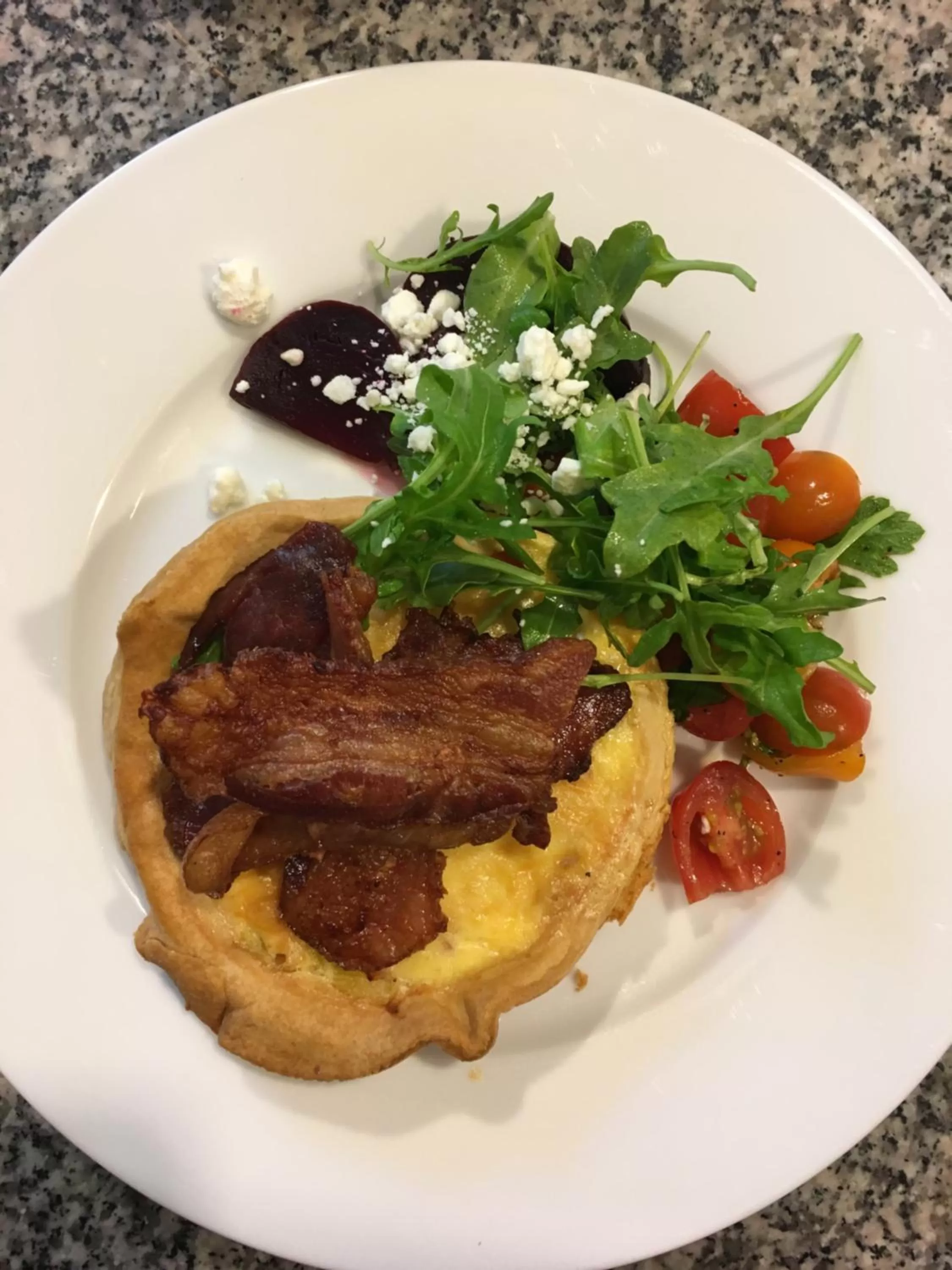 Restaurant/places to eat in Abigail's Bed and Breakfast Inn