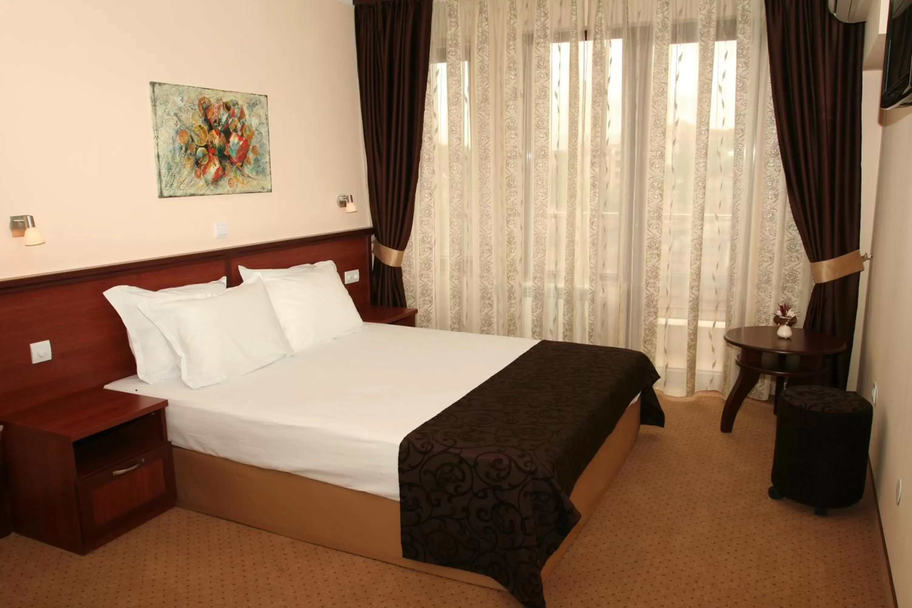 Bed in Favorit Hotel