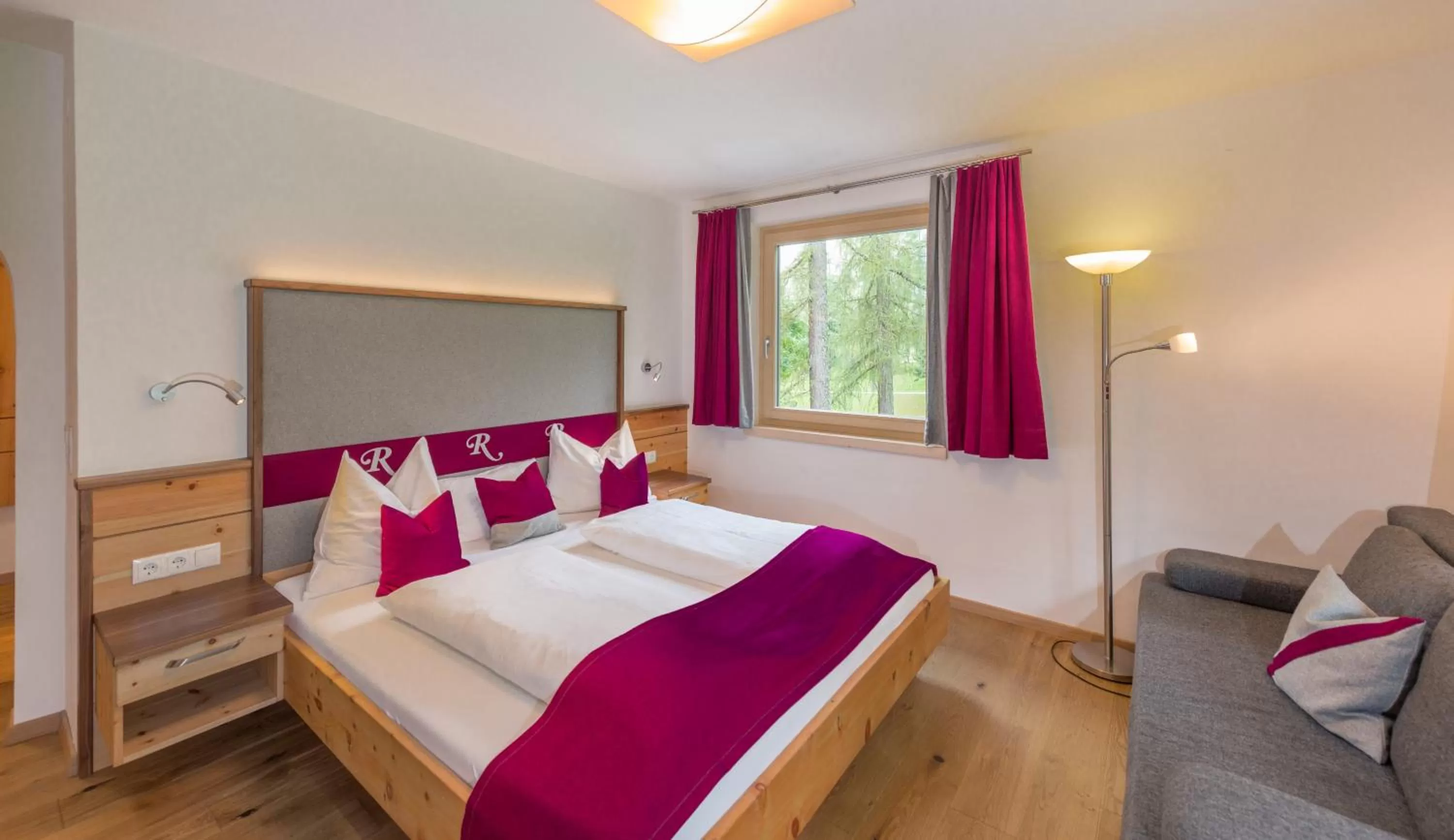 Bed in Hotel Rösslhof