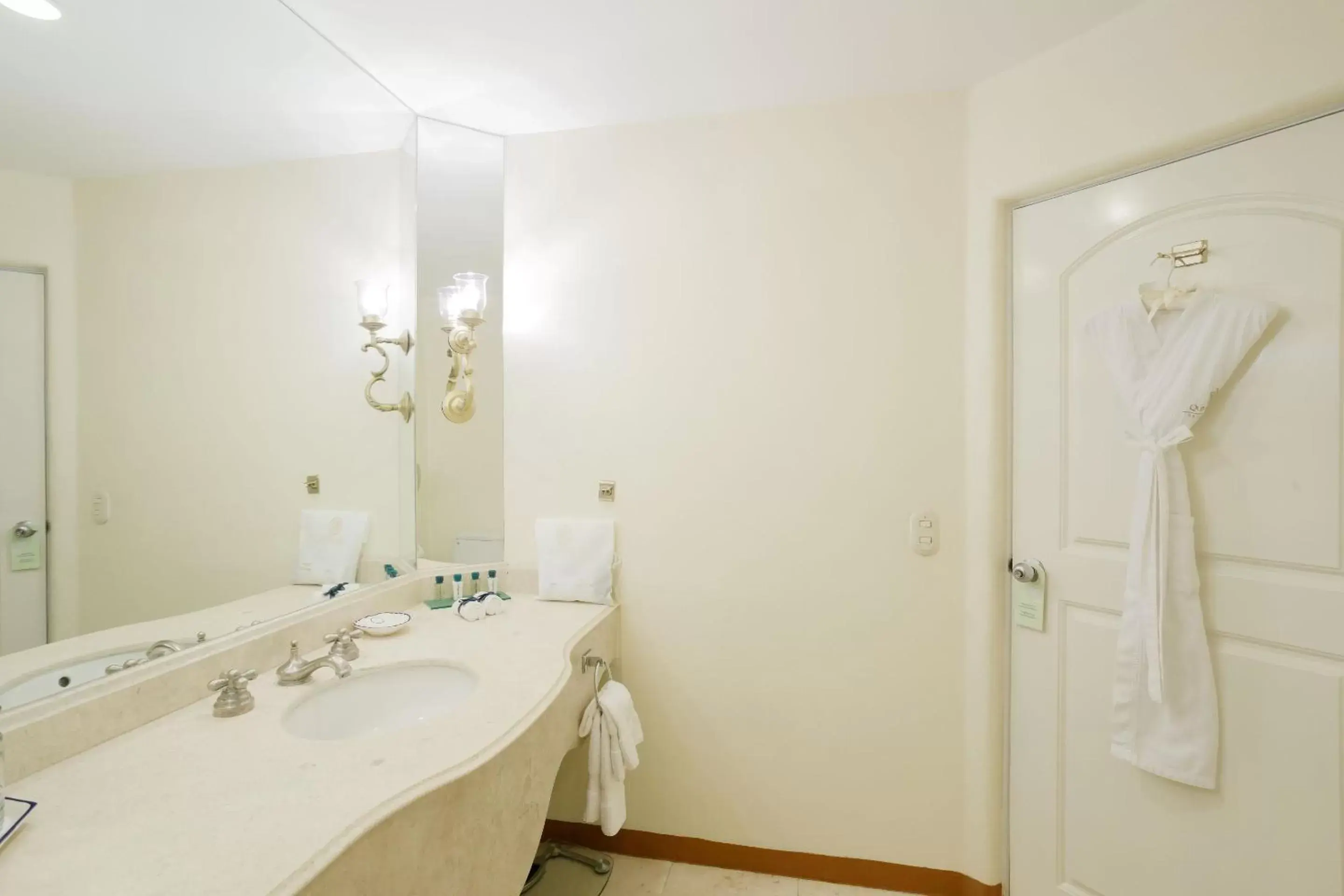 Bathroom in Quinta Real Acapulco