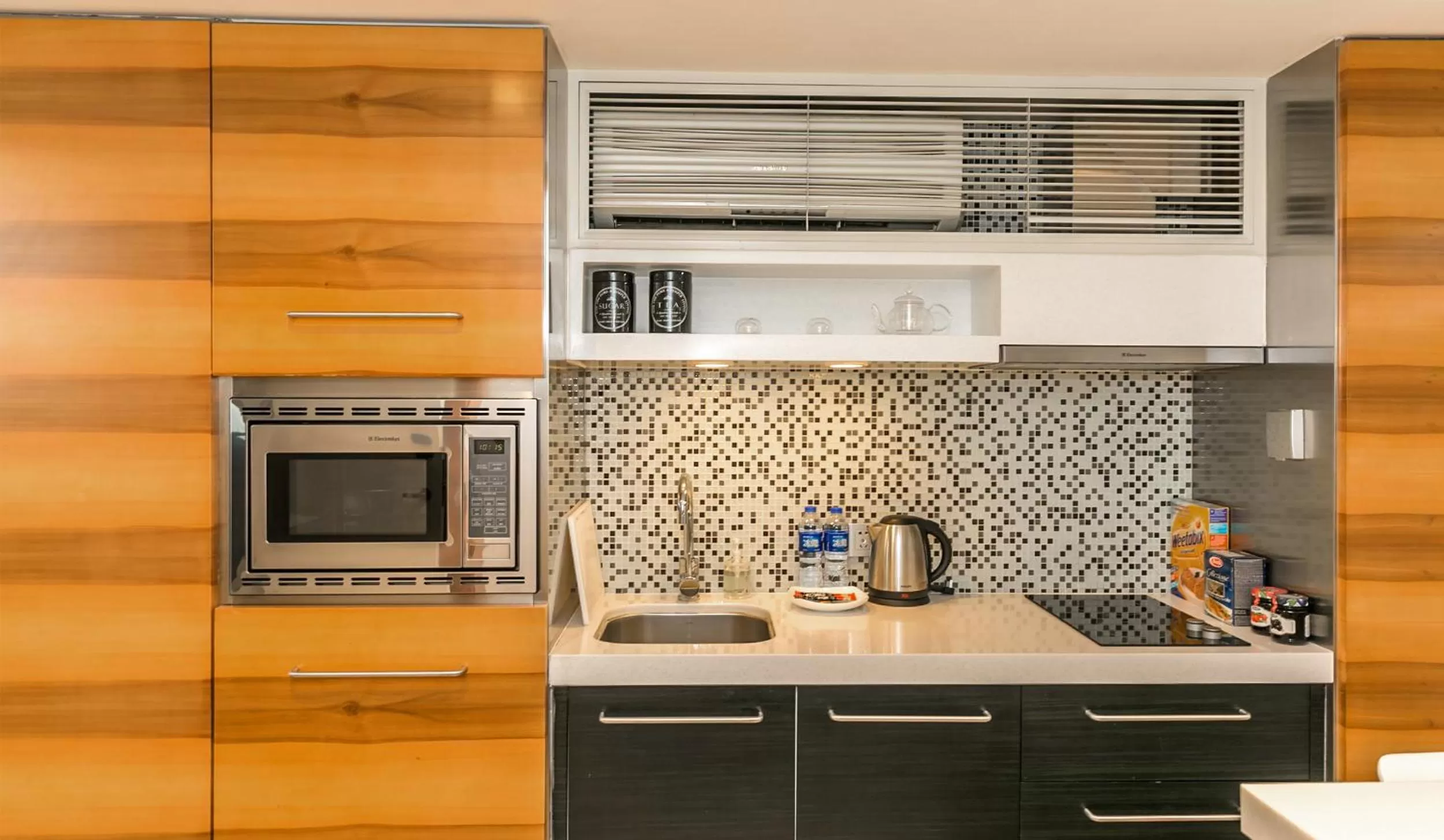 Dining area in Modena by Fraser Putuo Shanghai