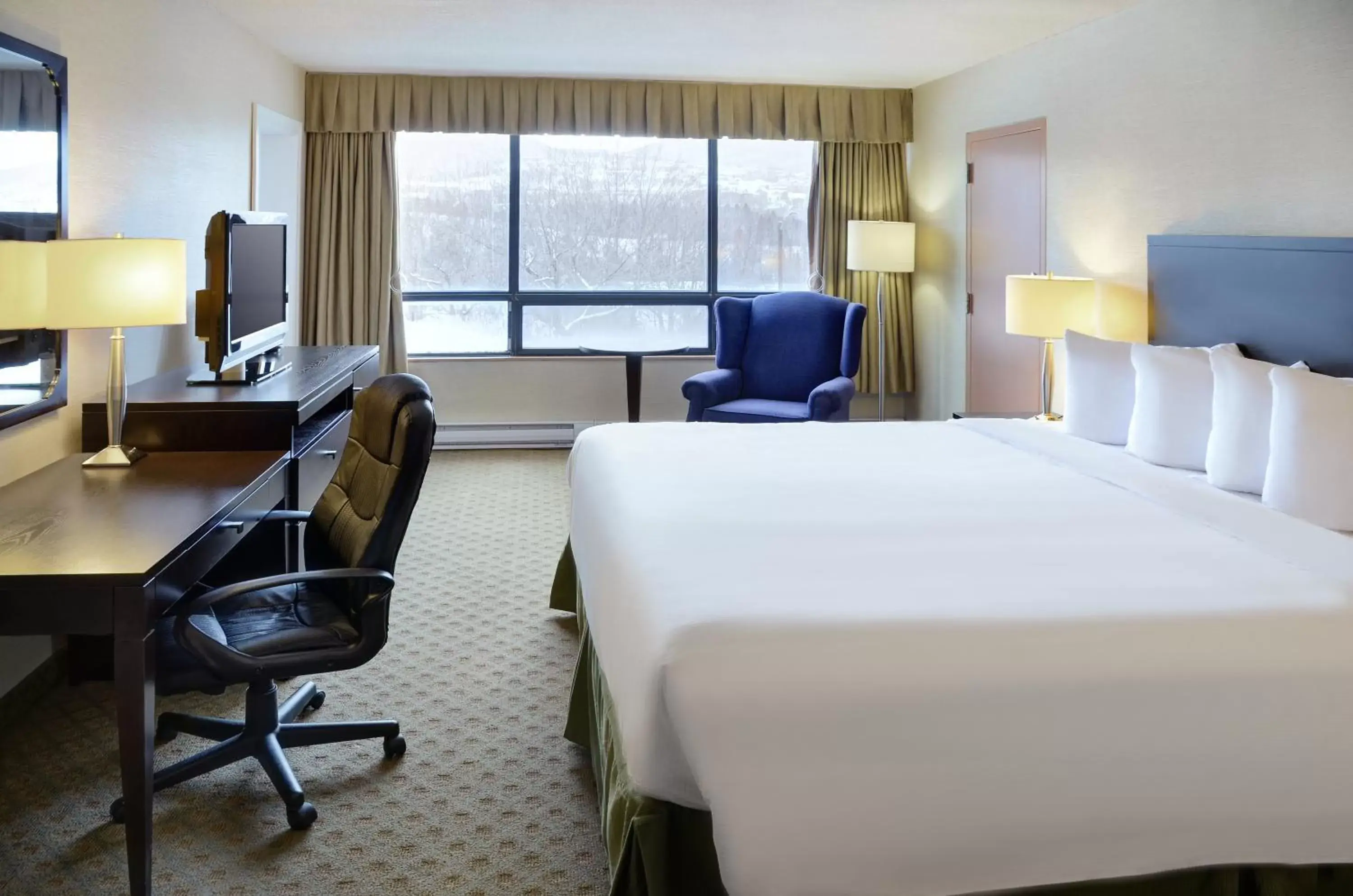 Executive King Room - Non-Smoking in Greenwood Inn & Suites Executive King Room - Non-Smoking in Greenwood Inn & Suites